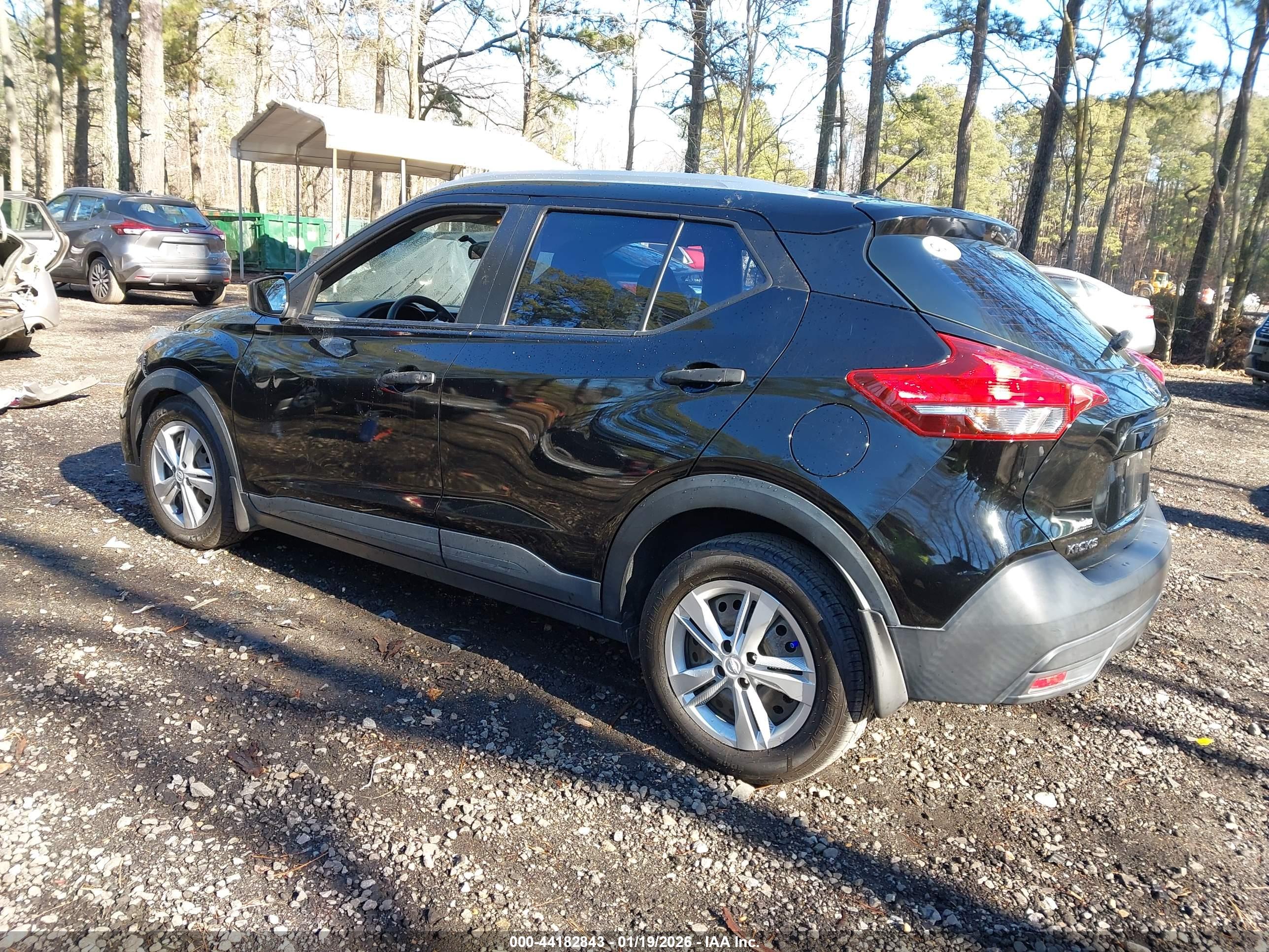 NISSAN KICKS image 3