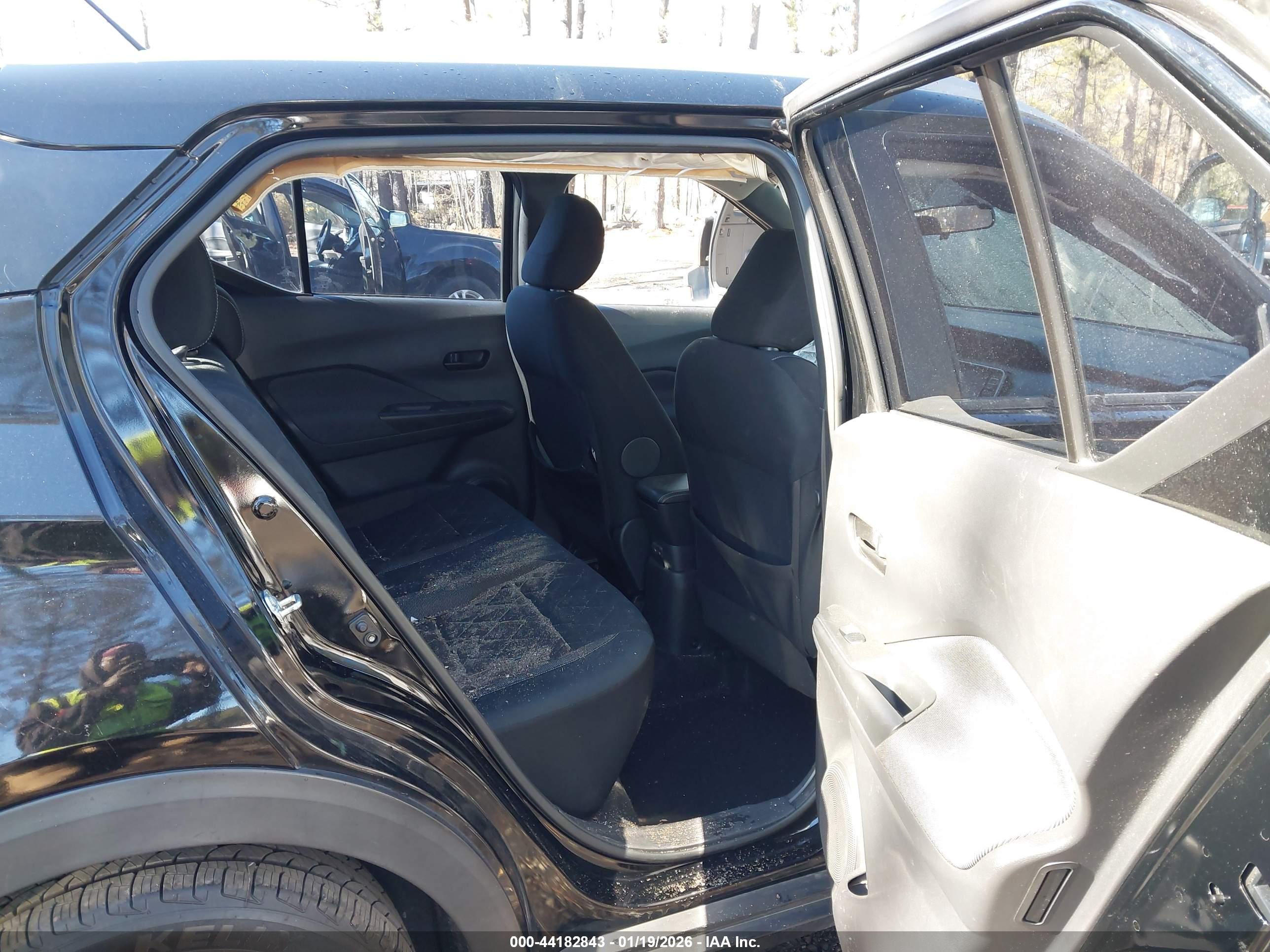 NISSAN KICKS image 8