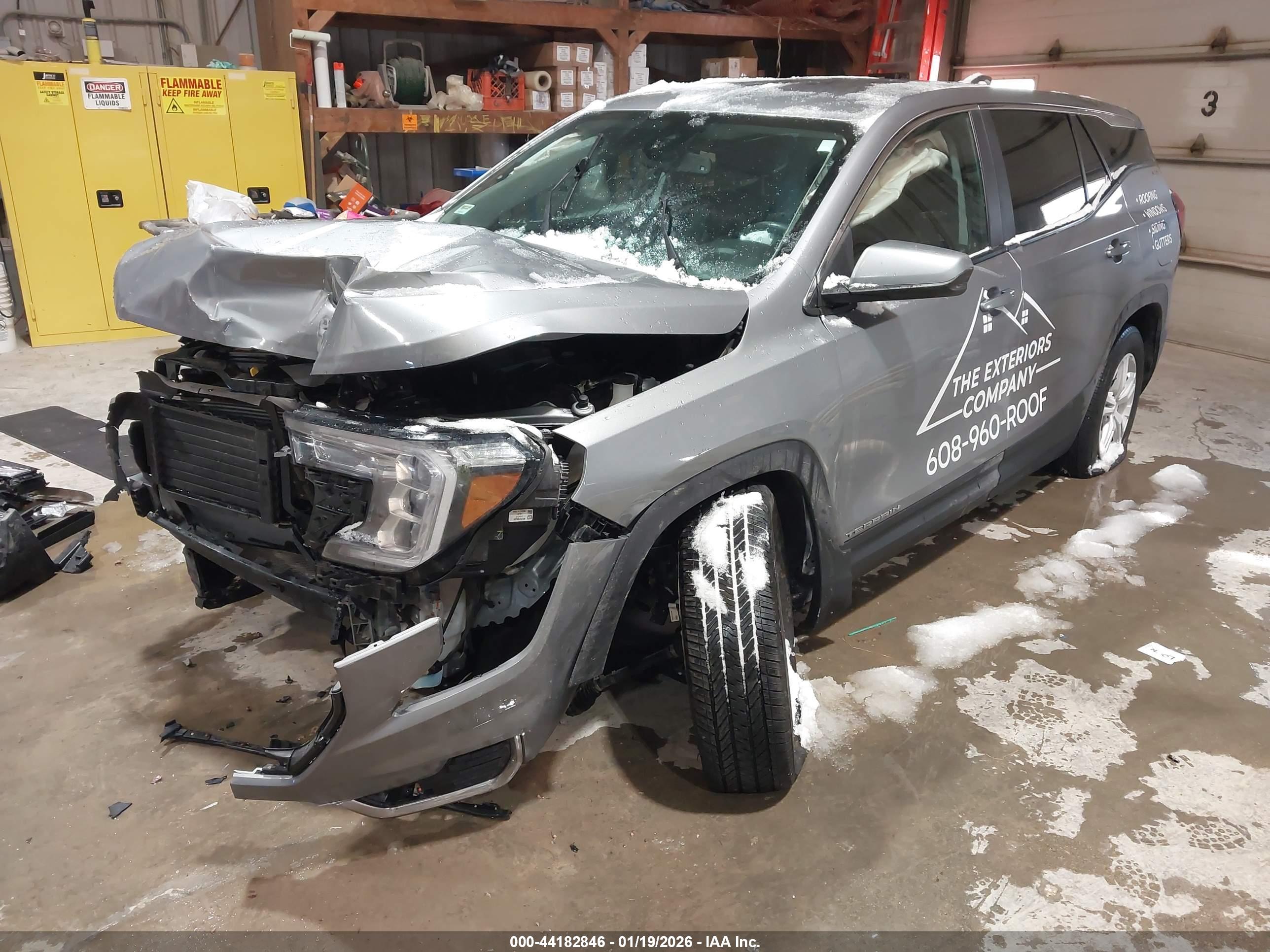 GMC TERRAIN image 2