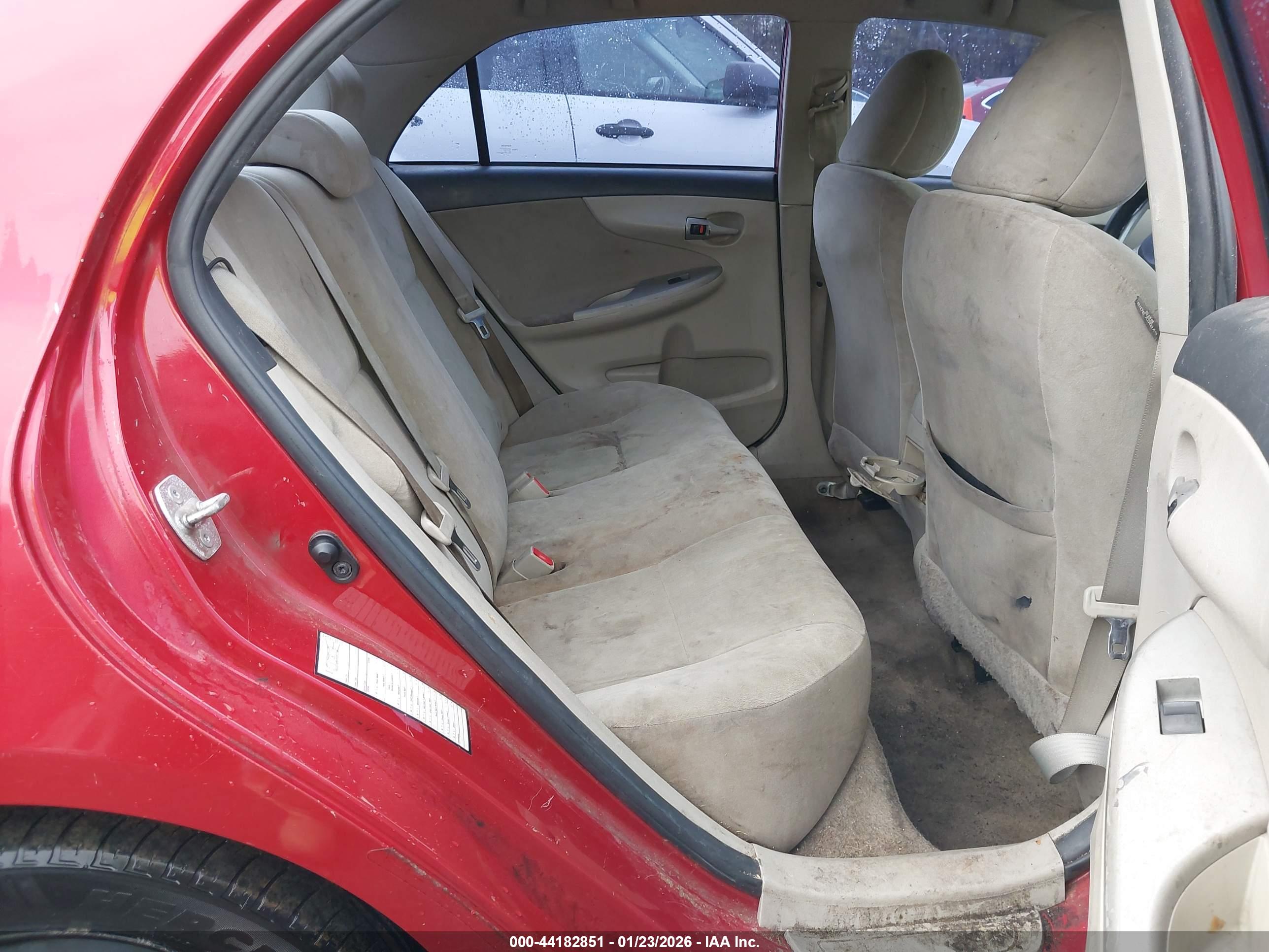 TOYOTA COROLLA image 8