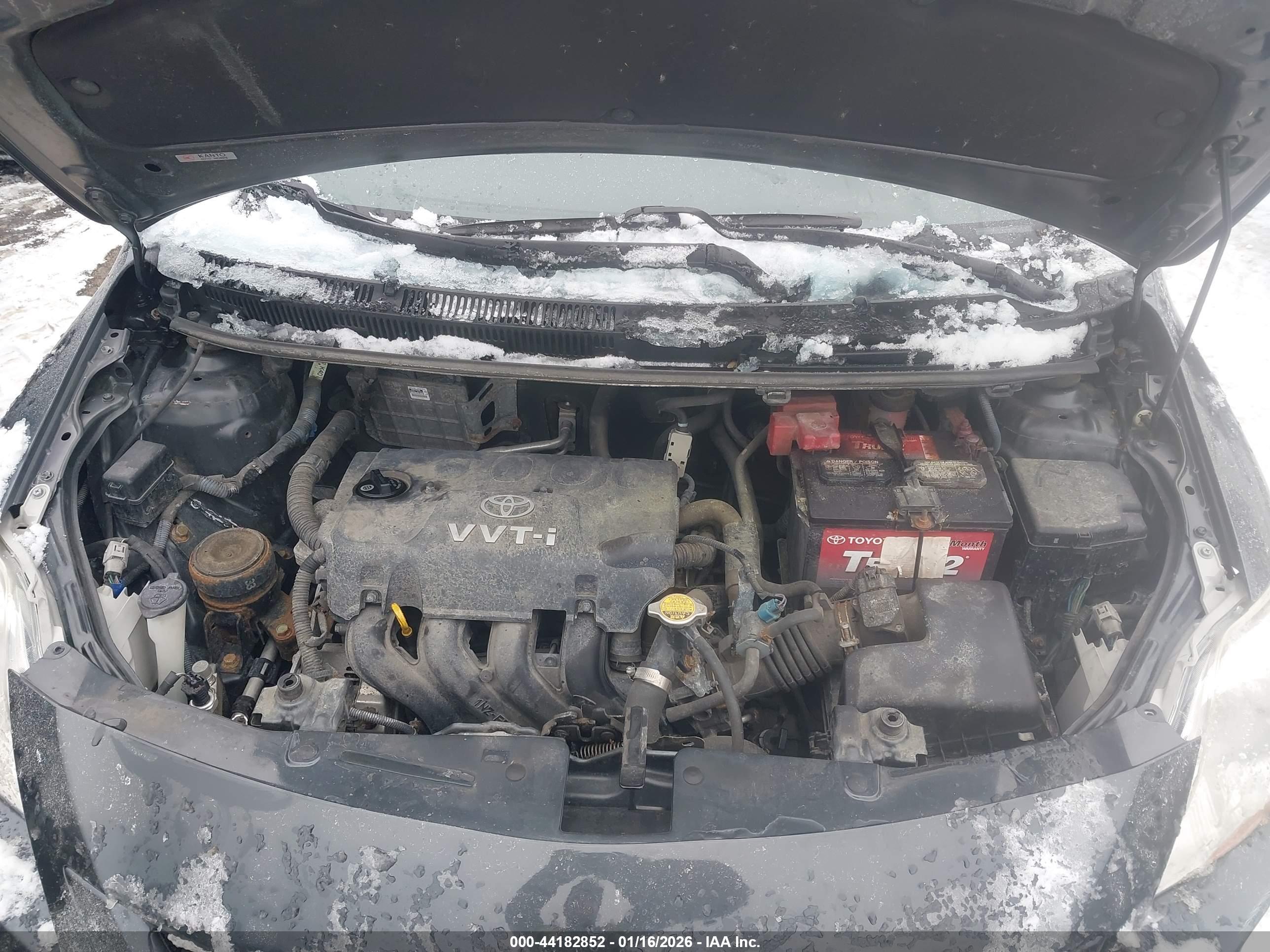 TOYOTA YARIS image 10