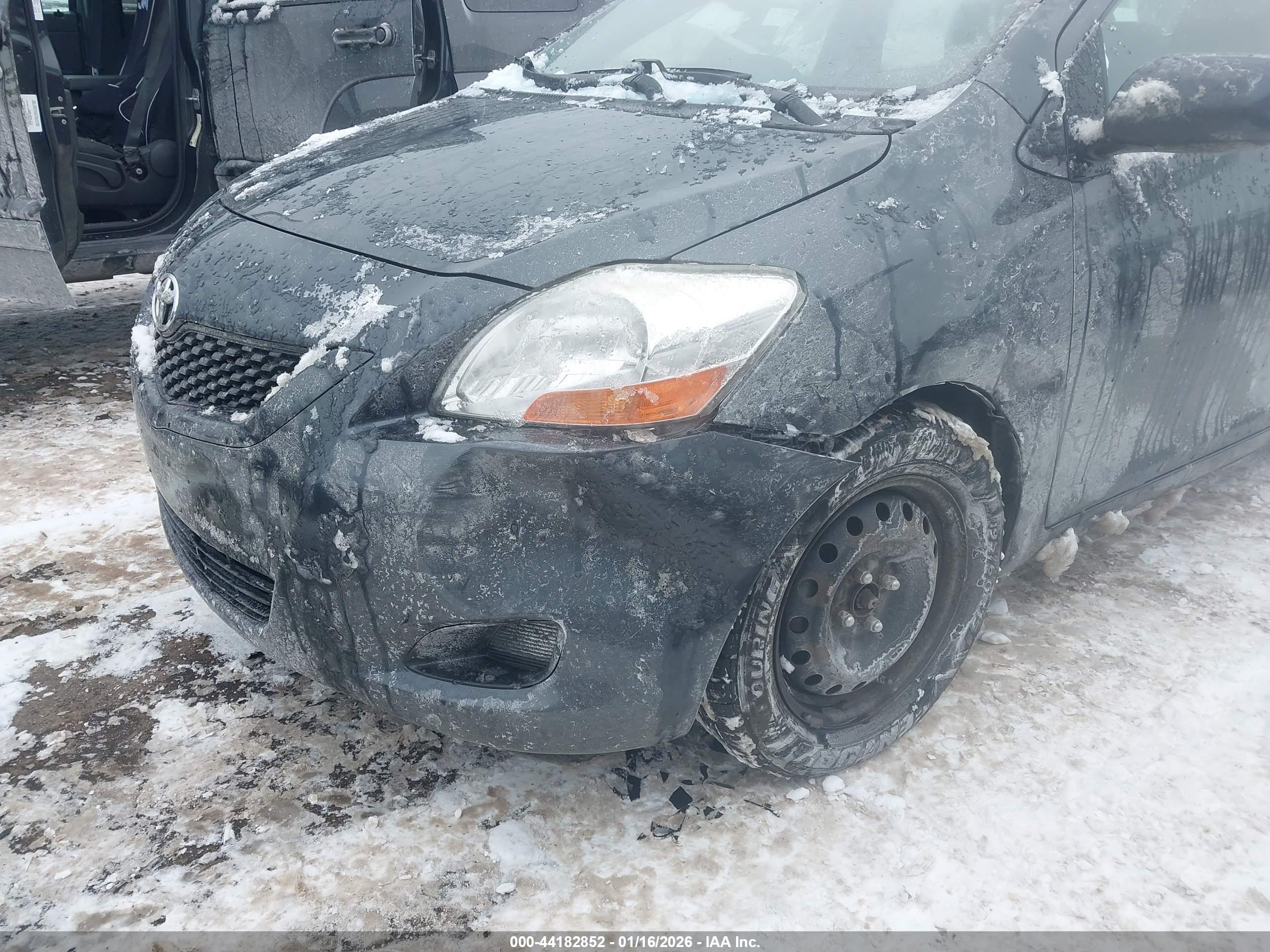 TOYOTA YARIS image 6