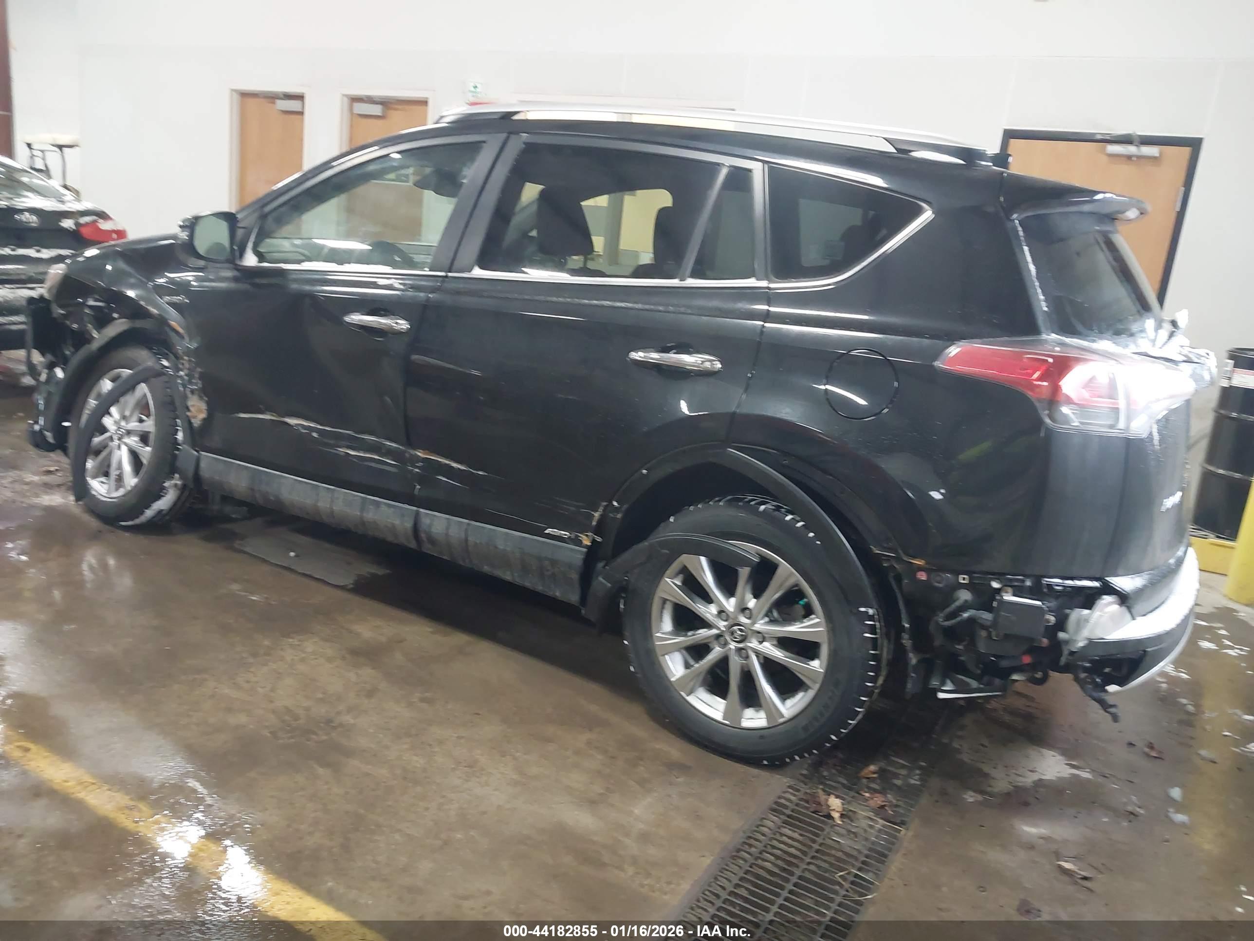 TOYOTA RAV4 image 3