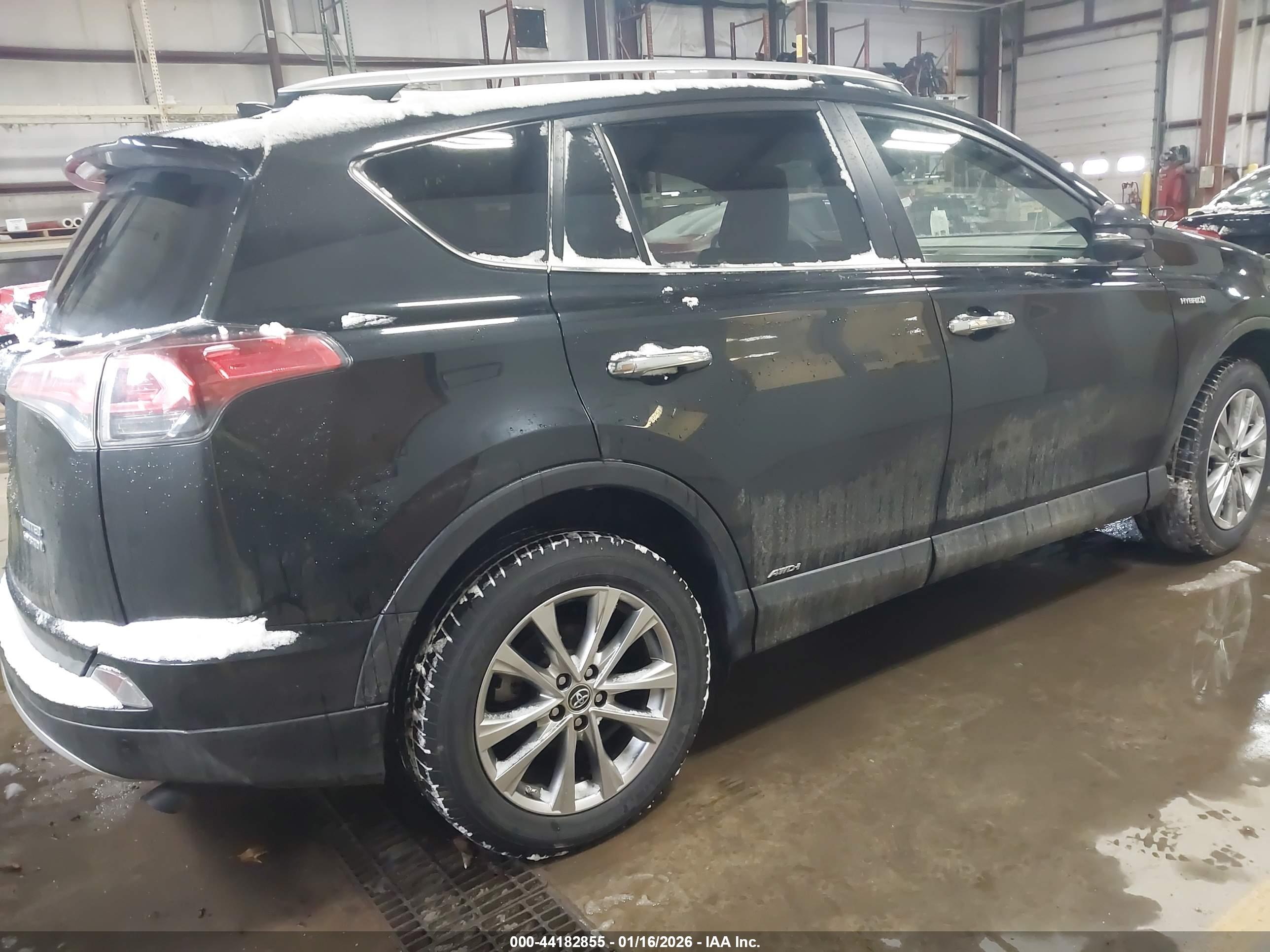 TOYOTA RAV4 image 4