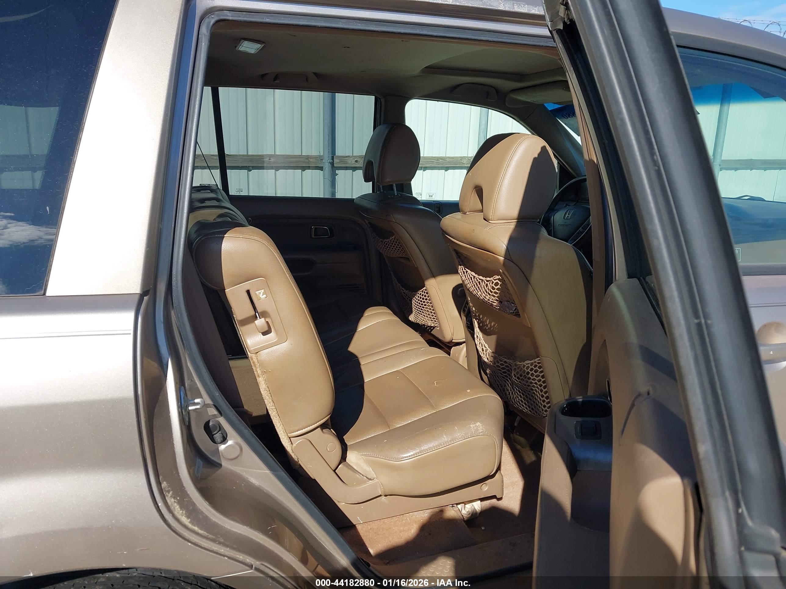HONDA PILOT image 8