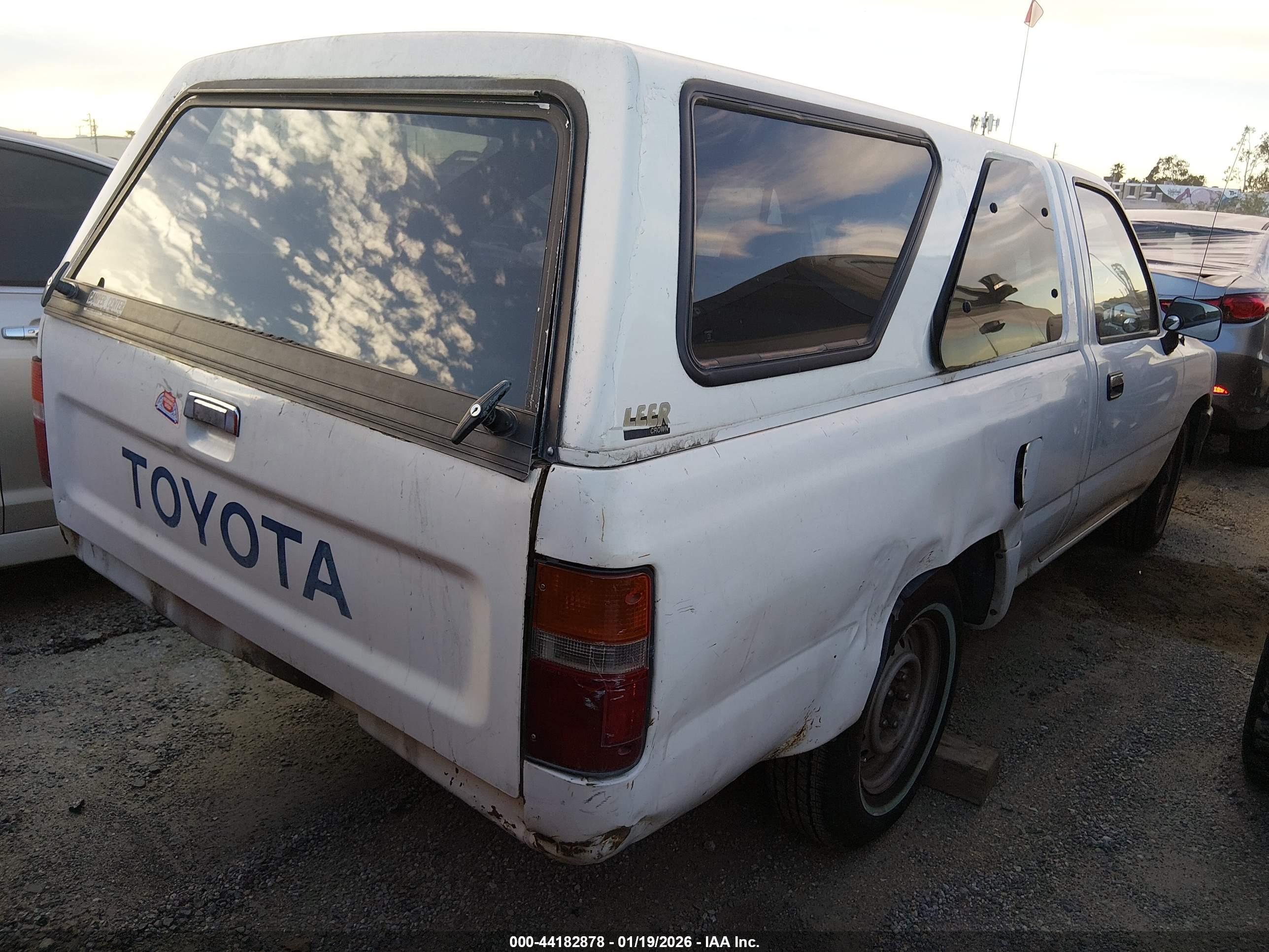TOYOTA PICKUP image 4