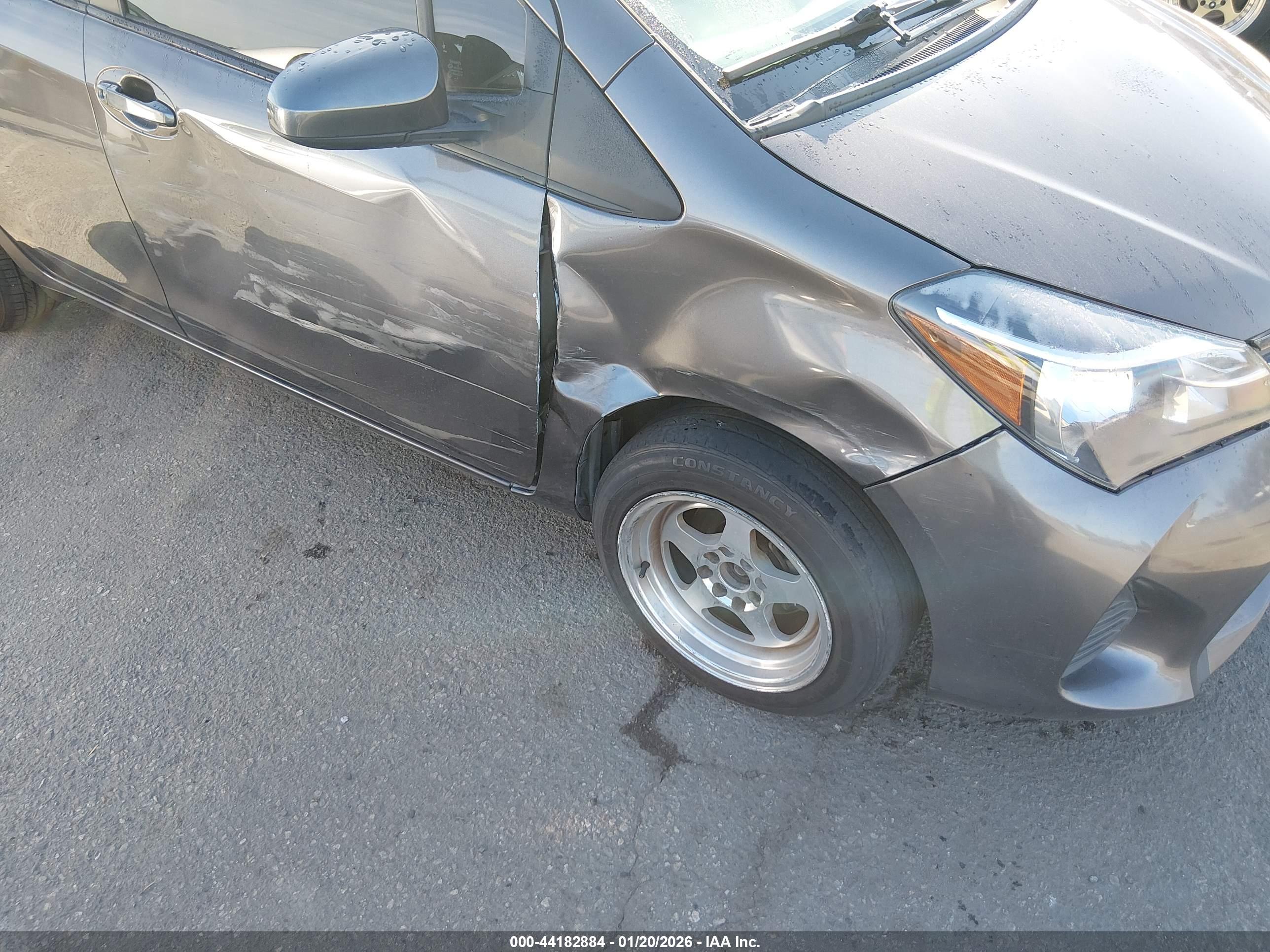 TOYOTA YARIS image 6