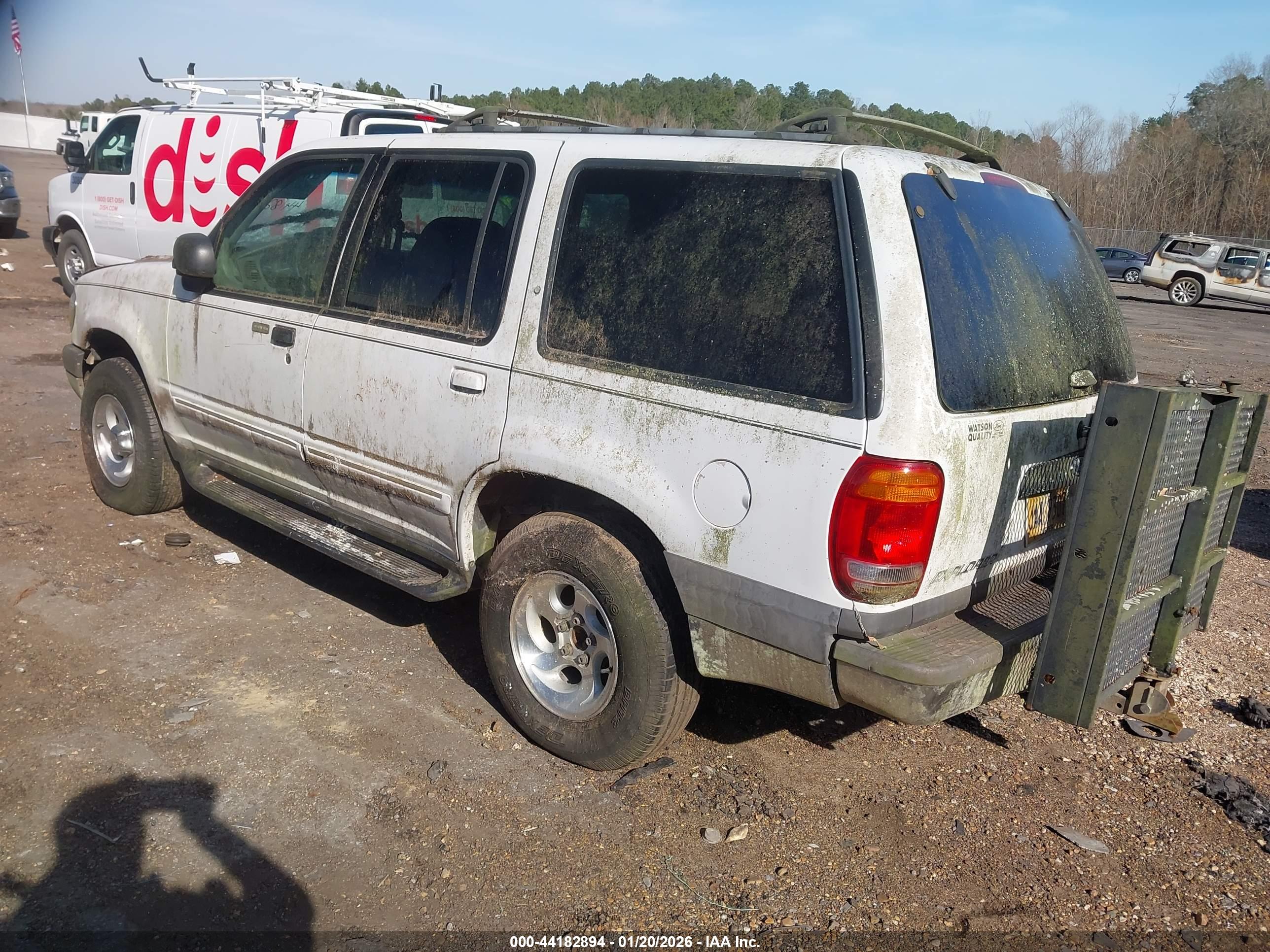 FORD EXPLORER image 3