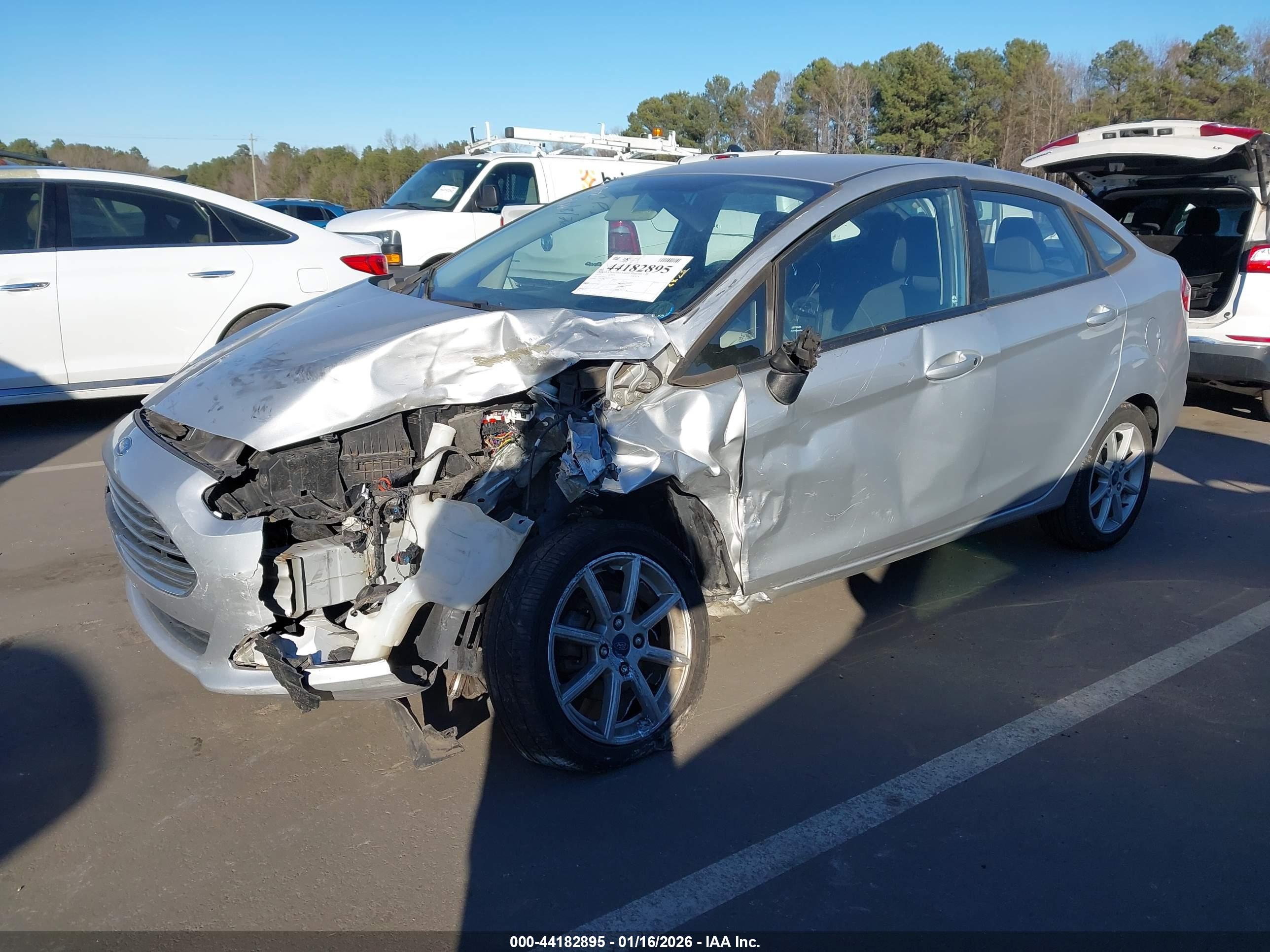 FORD FIESTA image 2
