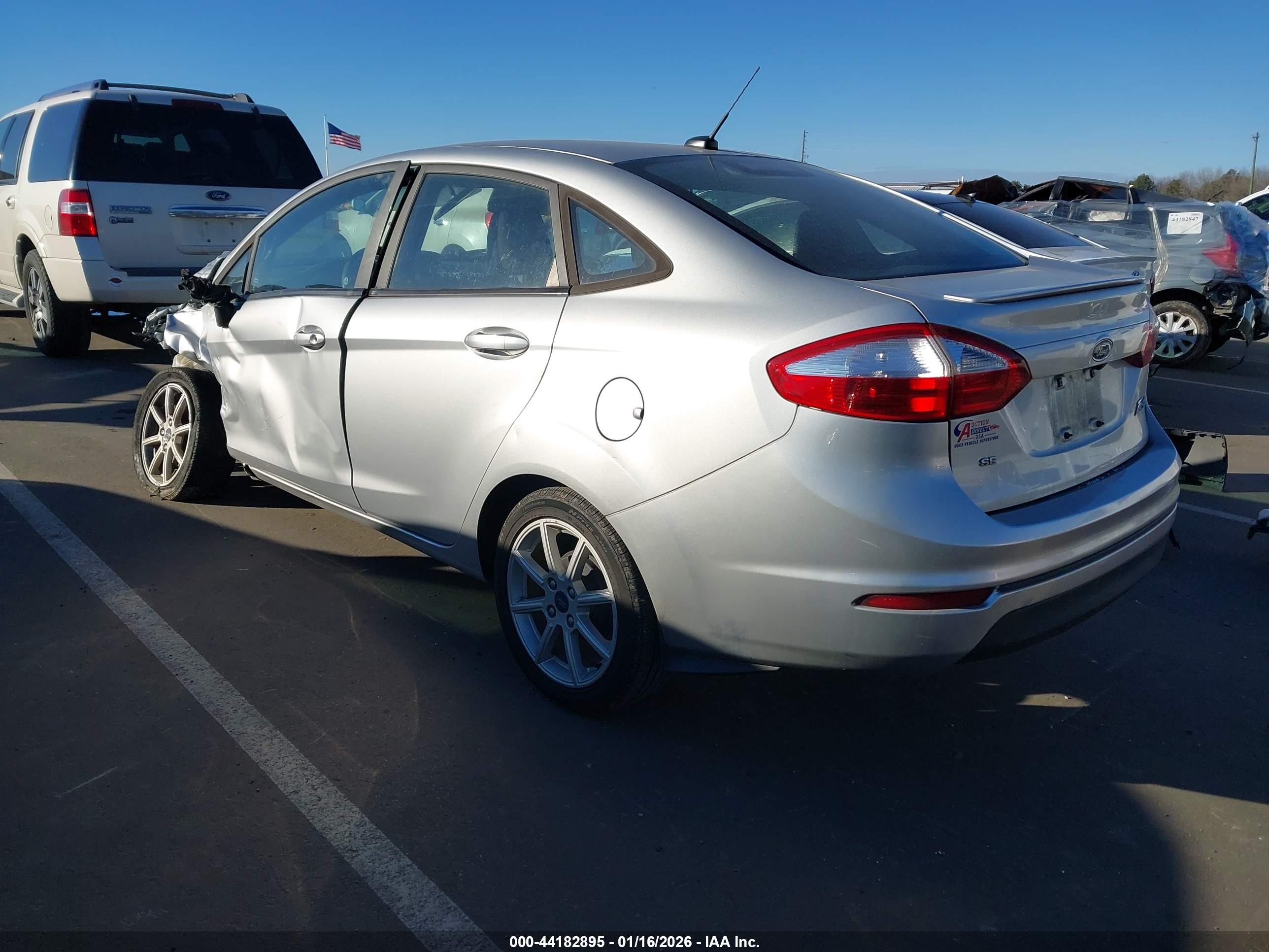 FORD FIESTA image 3