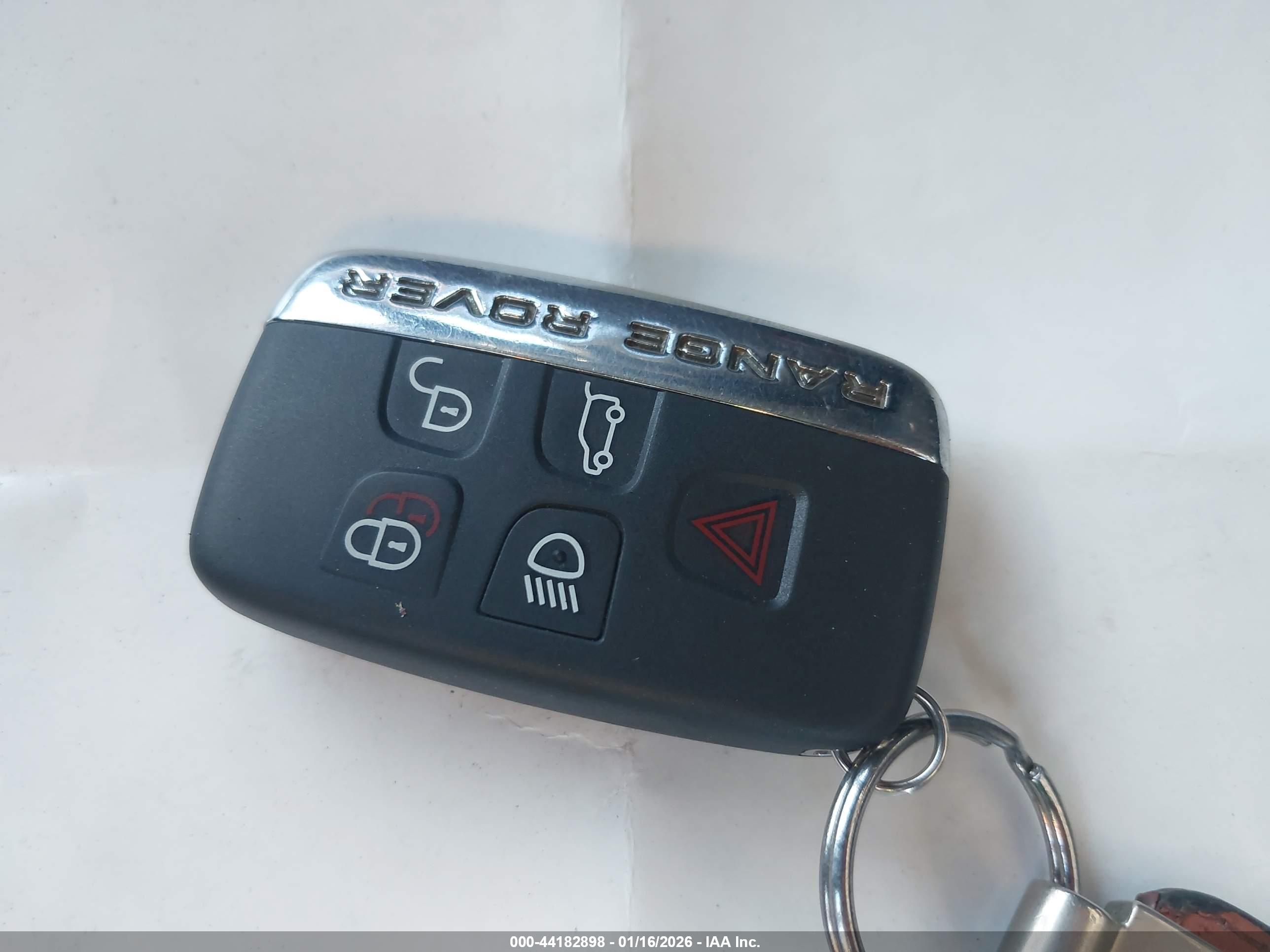 LAND ROVER image 11