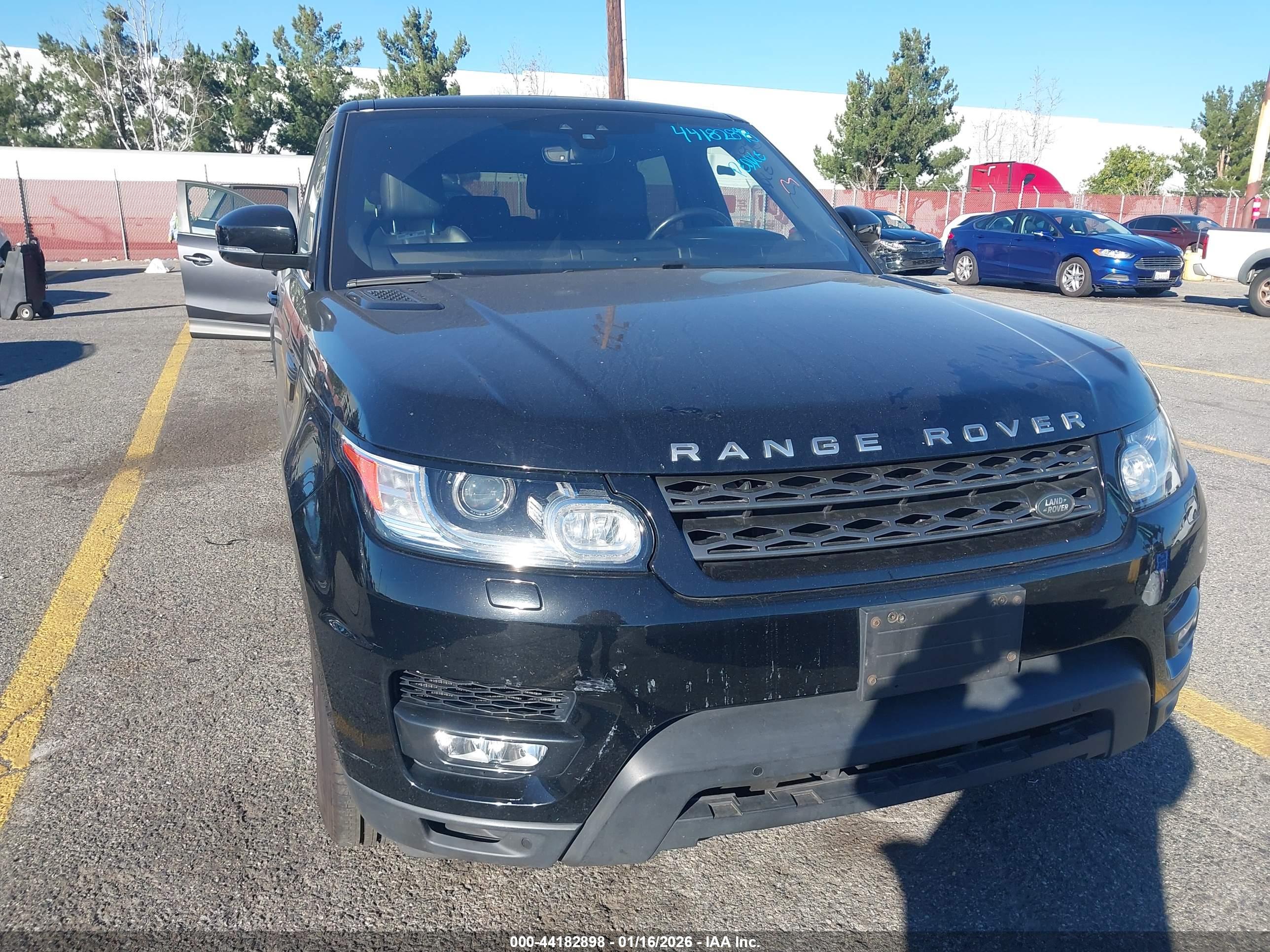LAND ROVER image 6