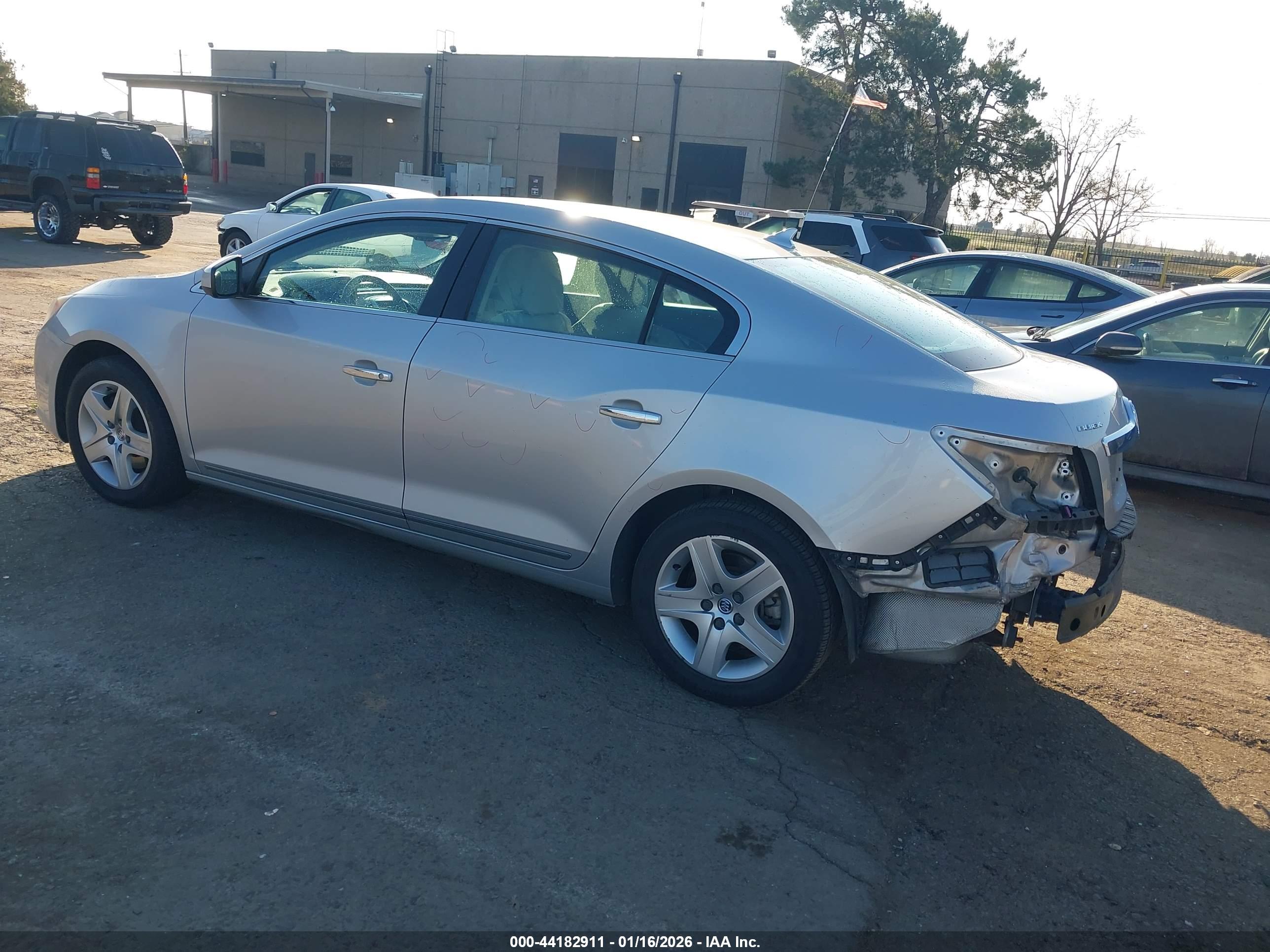 BUICK LACROSSE image 3