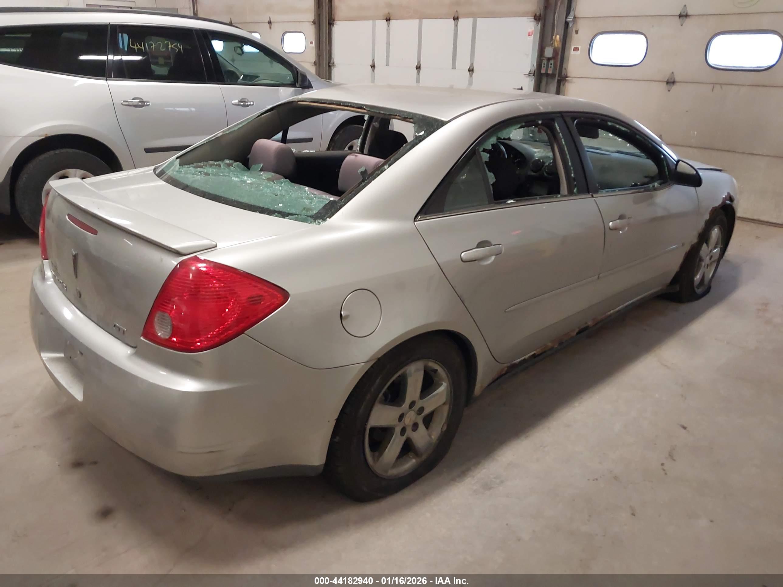 PONTIAC G6 image 4