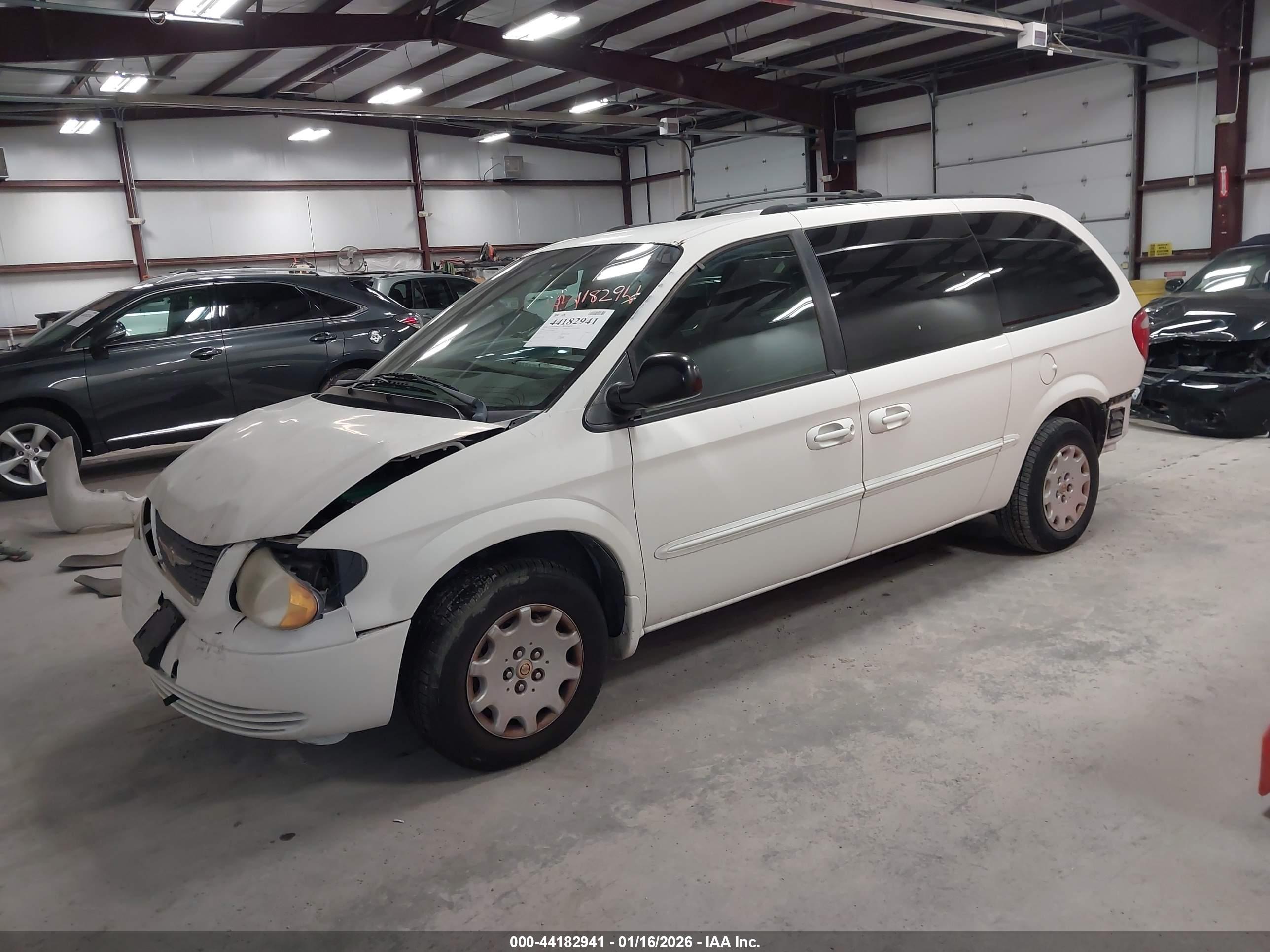 CHRYSLER TOWN image 2