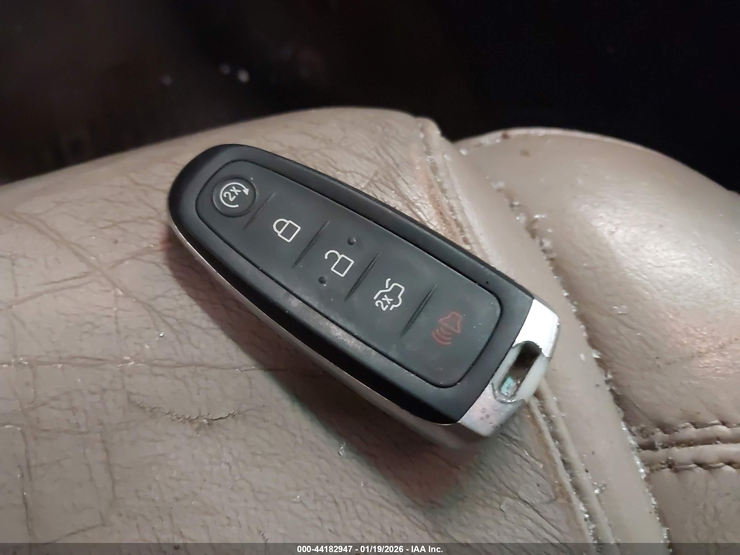 FORD EXPLORER image 11
