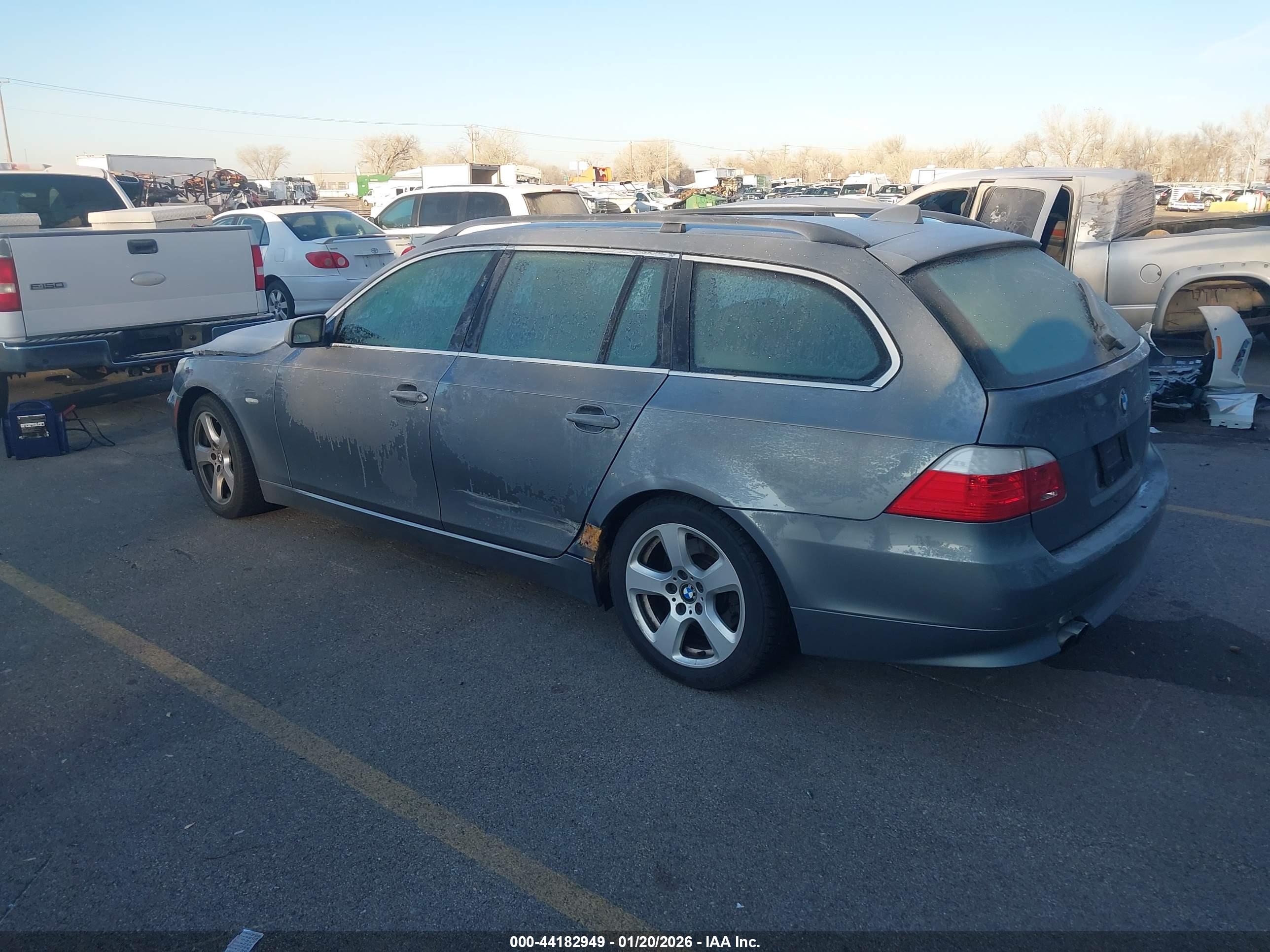 BMW 535XI image 3