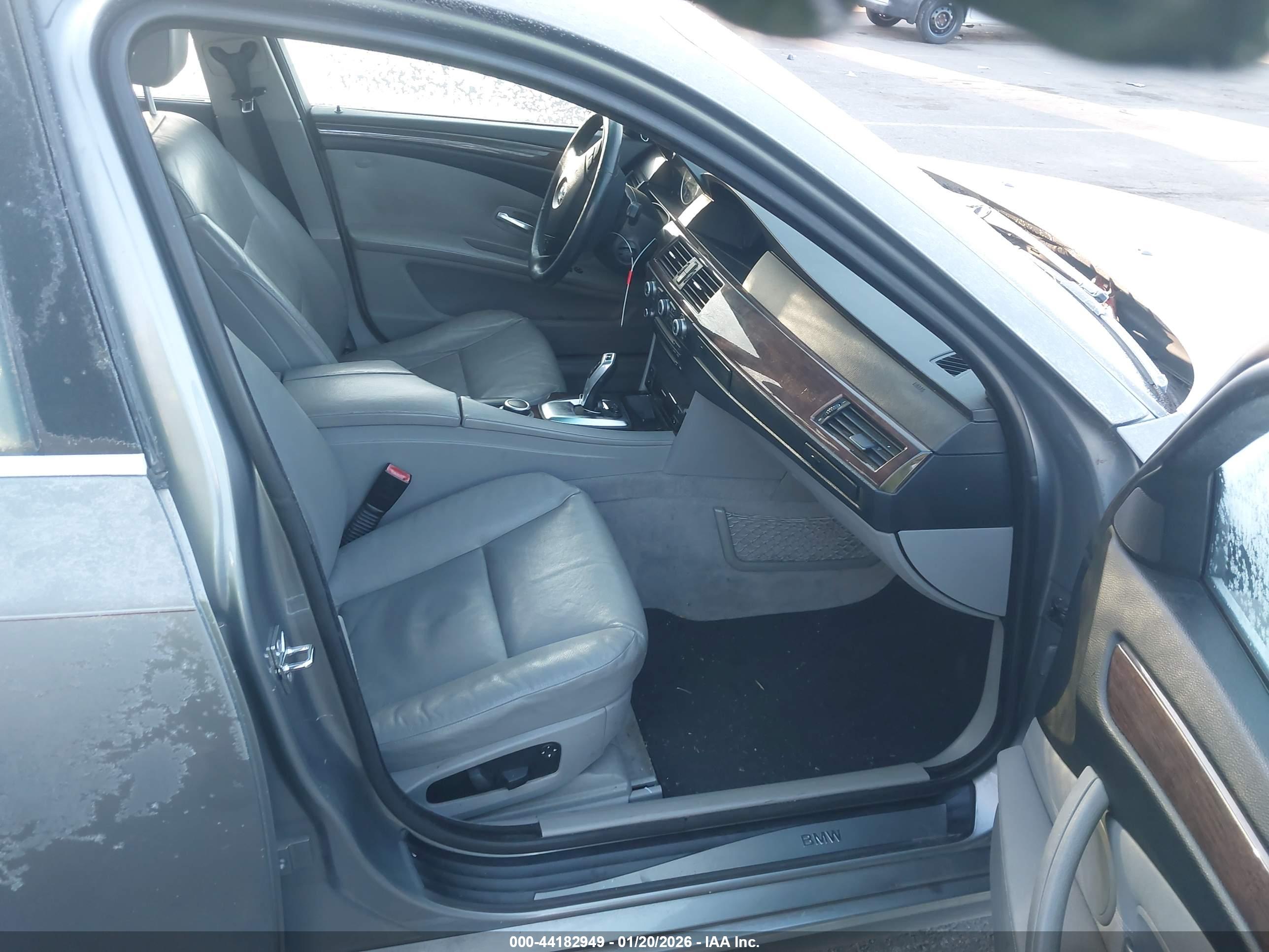 BMW 535XI image 5
