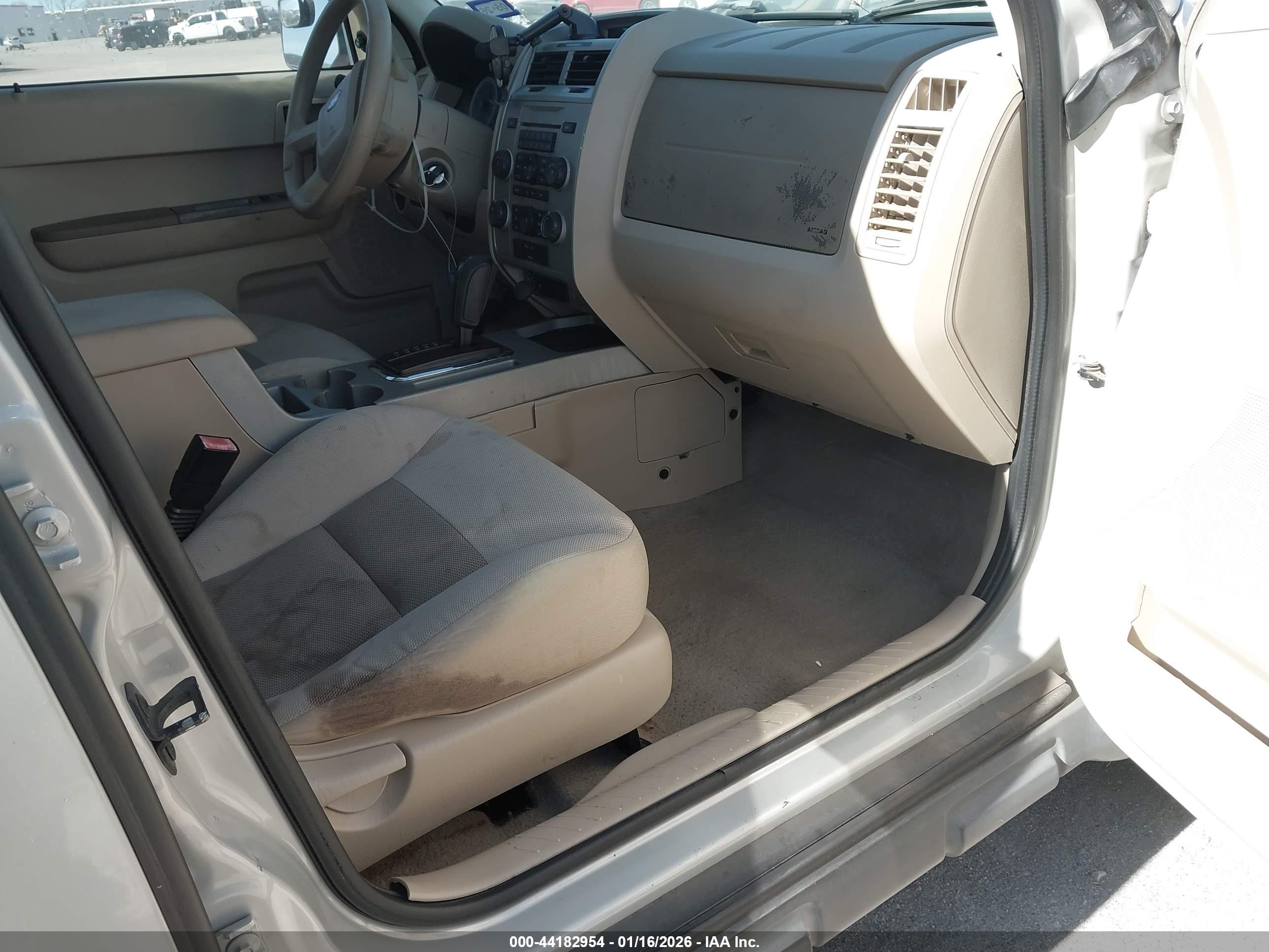 FORD ESCAPE image 5