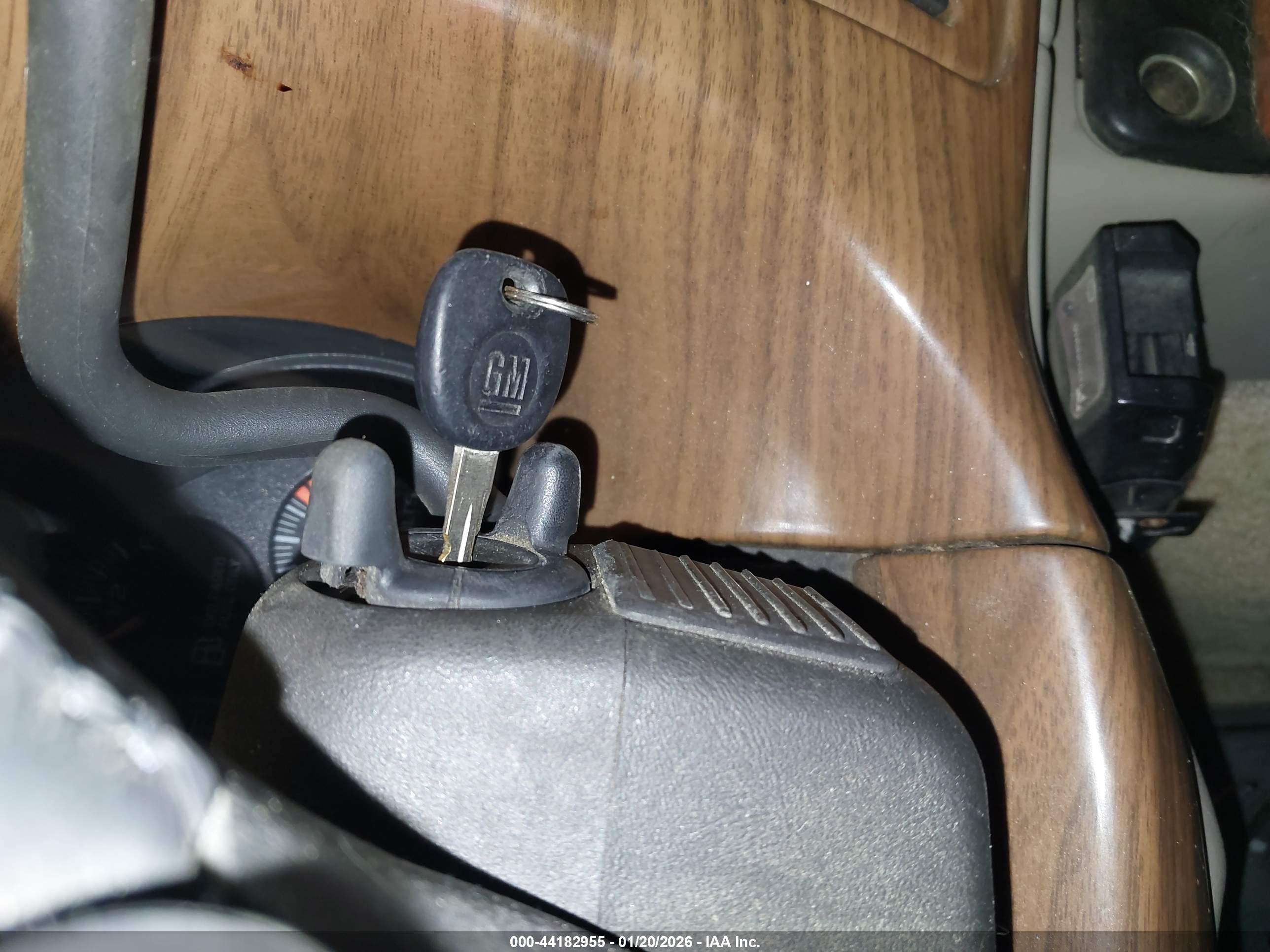 CHEVROLET EXPRESS image 11