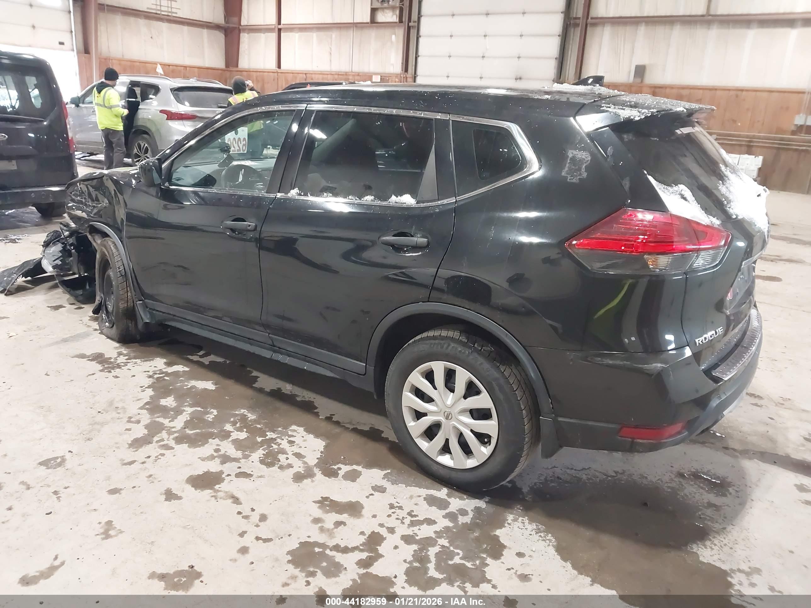 NISSAN ROGUE image 3
