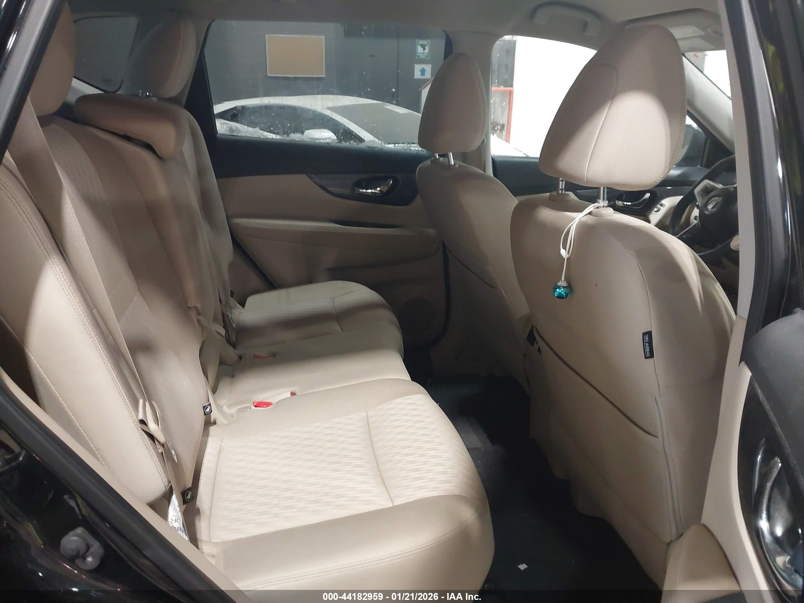NISSAN ROGUE image 8