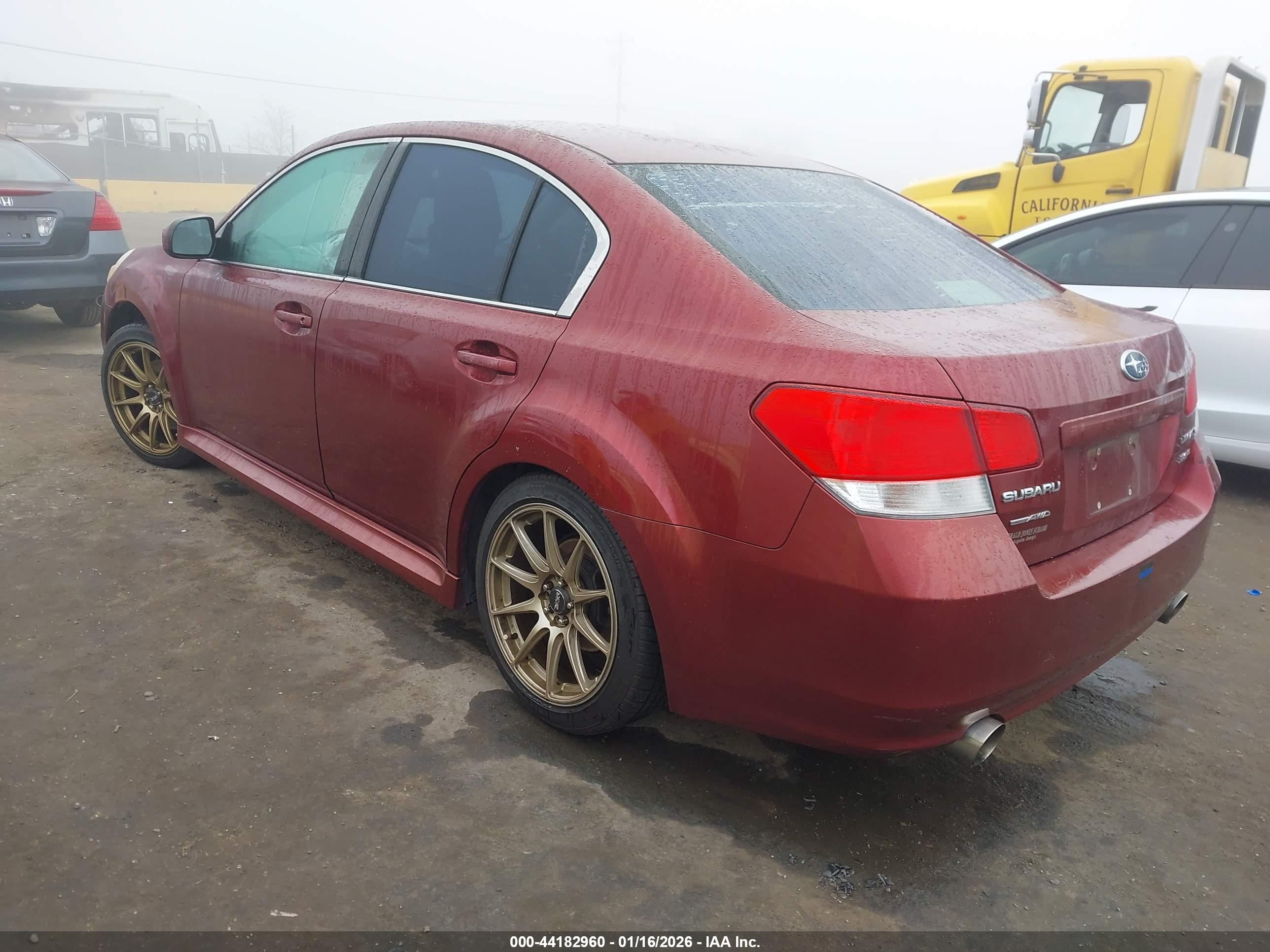 SUBARU LEGACY image 3