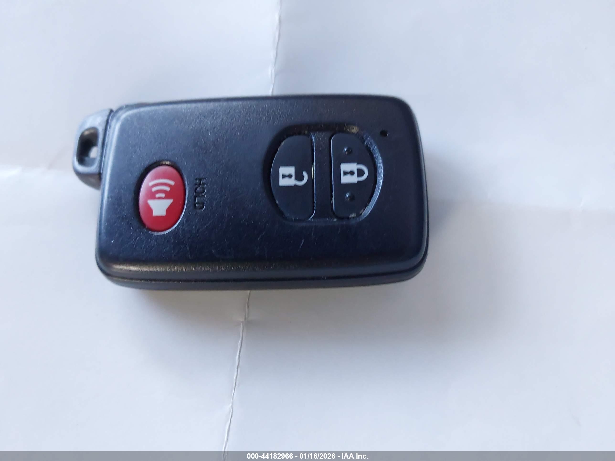 TOYOTA PRIUS image 11