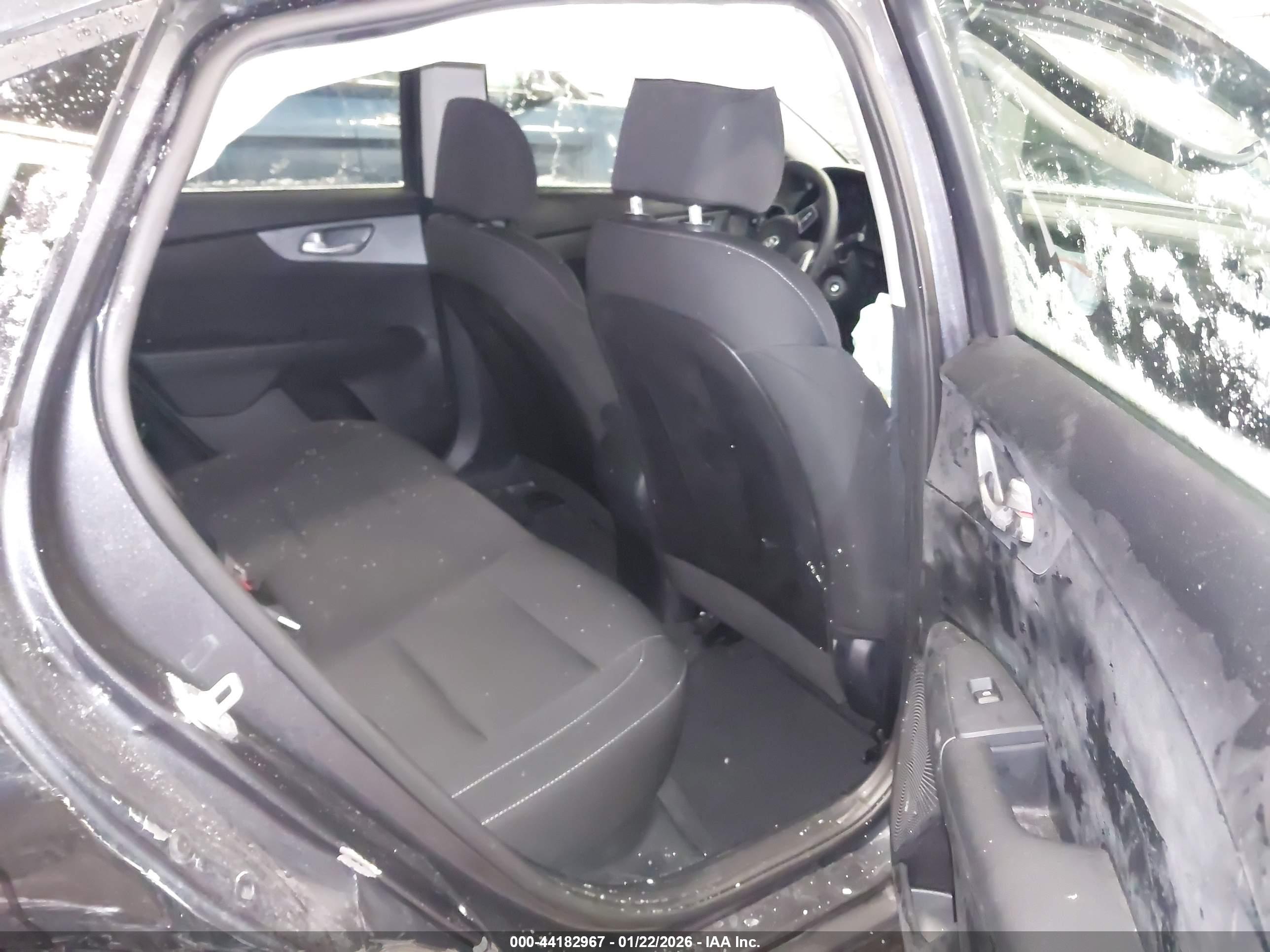 KIA FORTE image 8