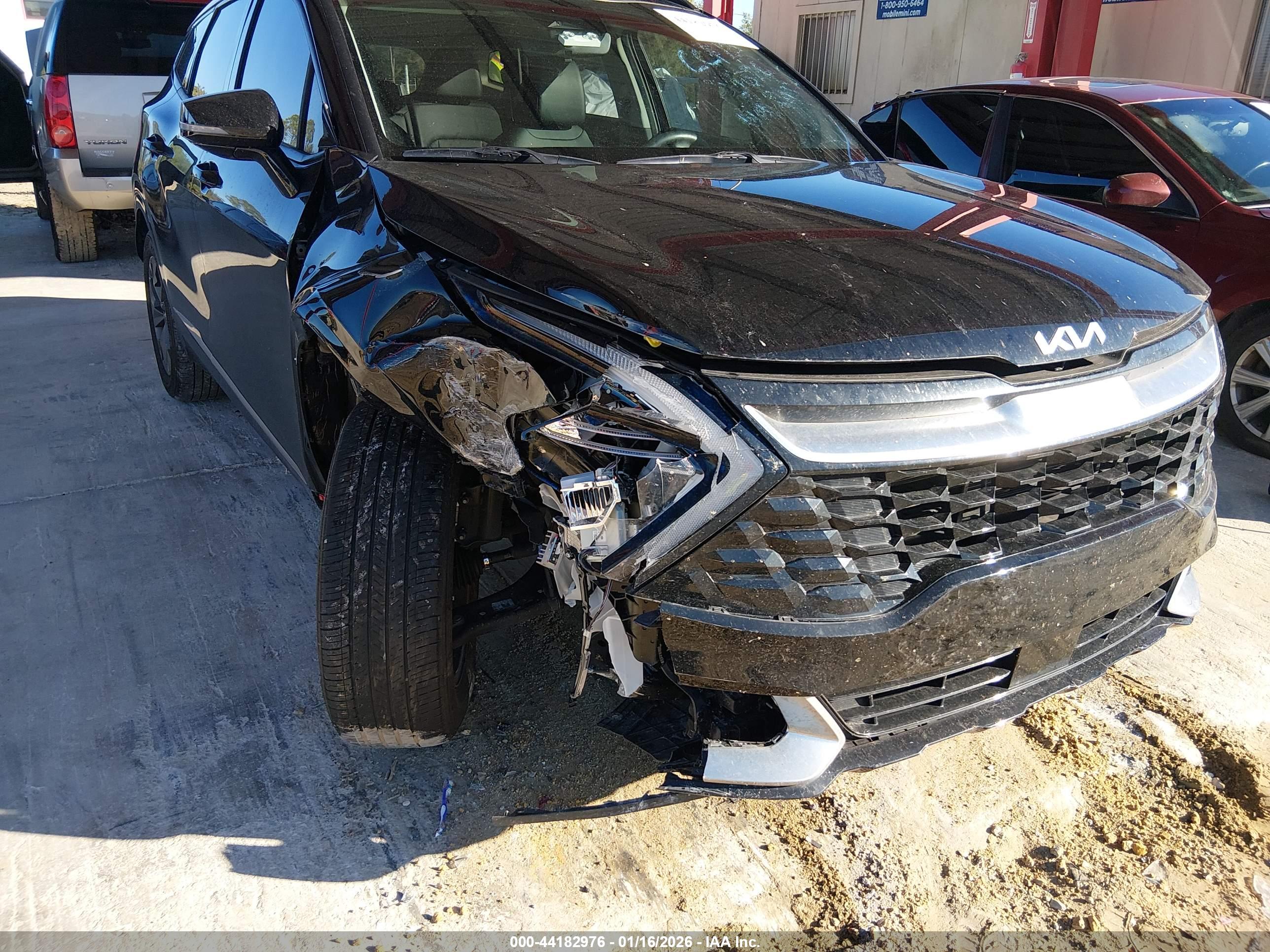 KIA SPORTAGE image 6