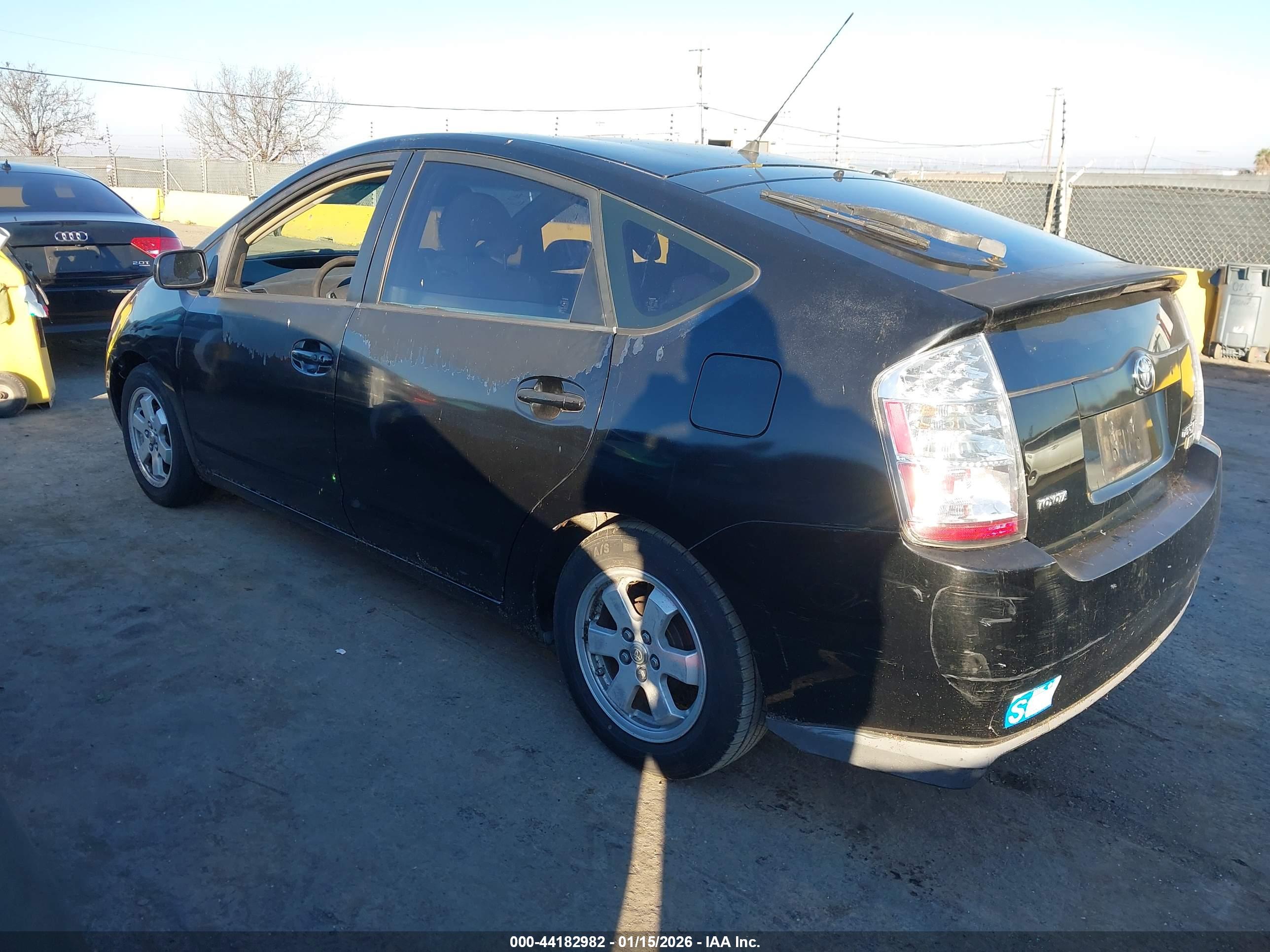 TOYOTA PRIUS image 3