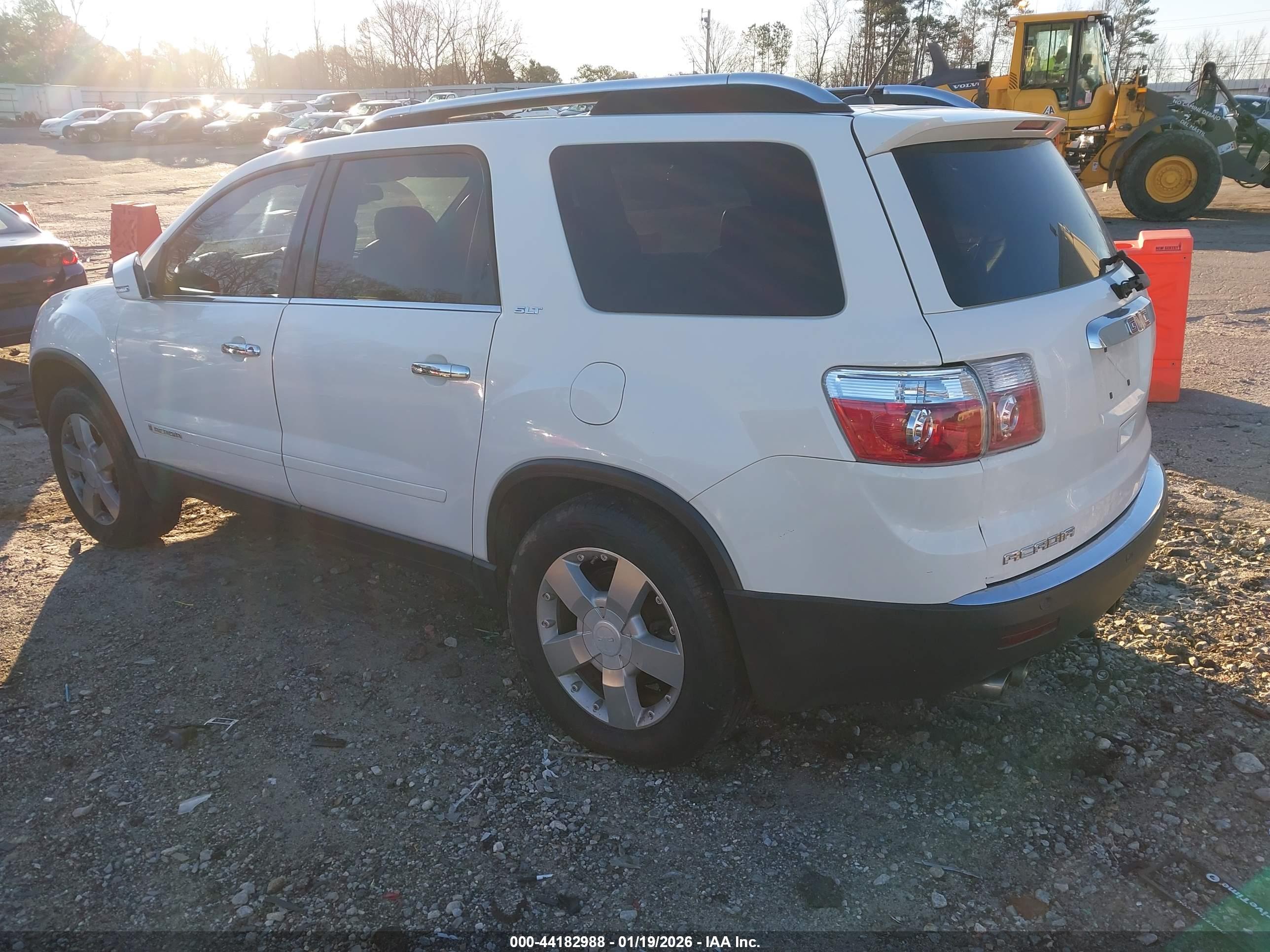 GMC ACADIA image 3