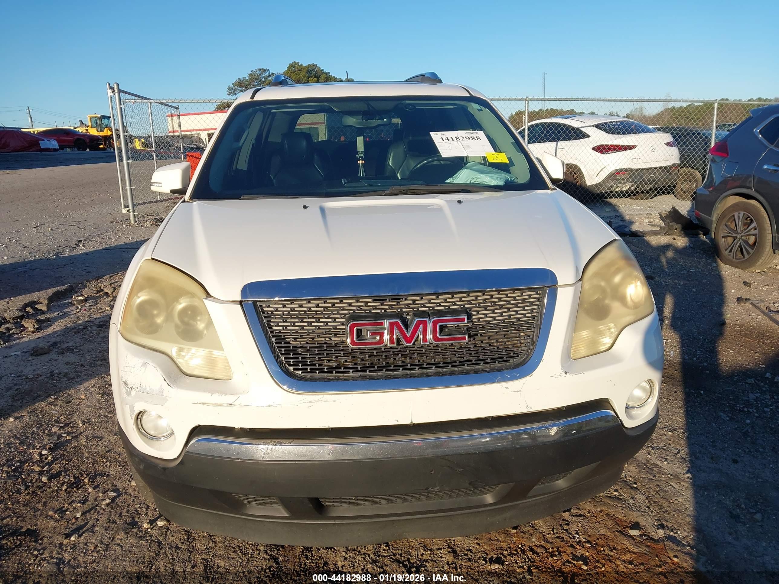GMC ACADIA image 6