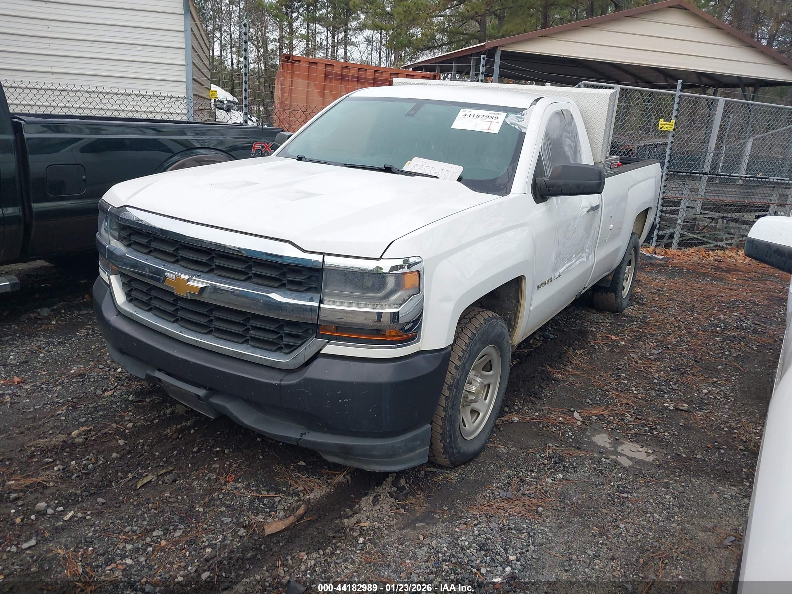 CHEVROLET SILVERADO image 2