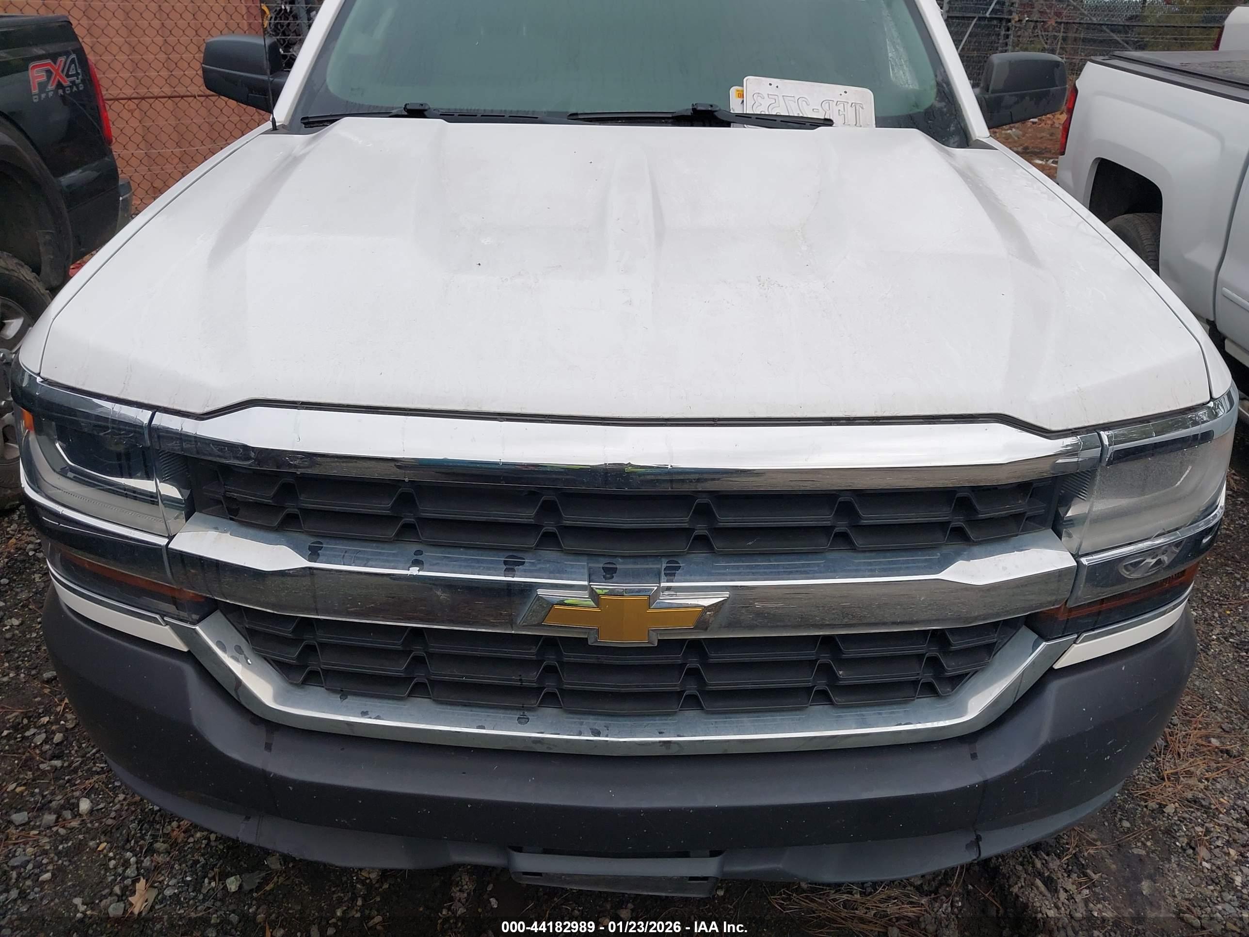 CHEVROLET SILVERADO image 6