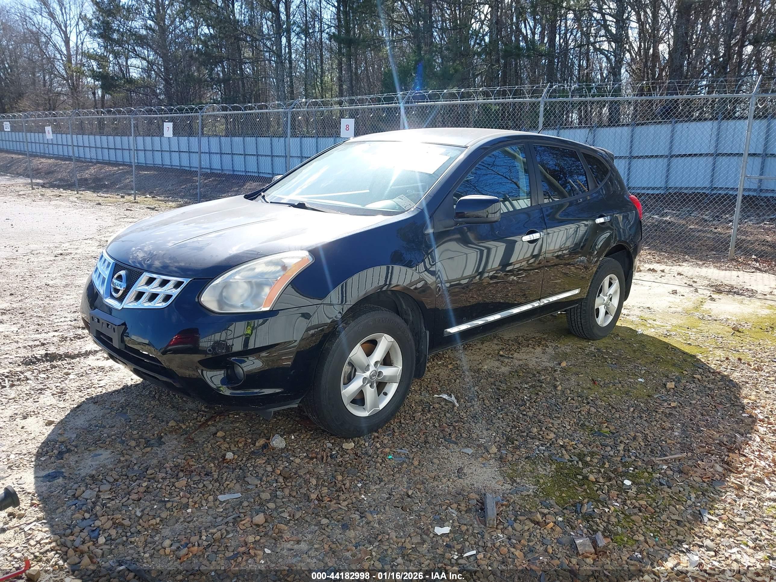 NISSAN ROGUE image 2