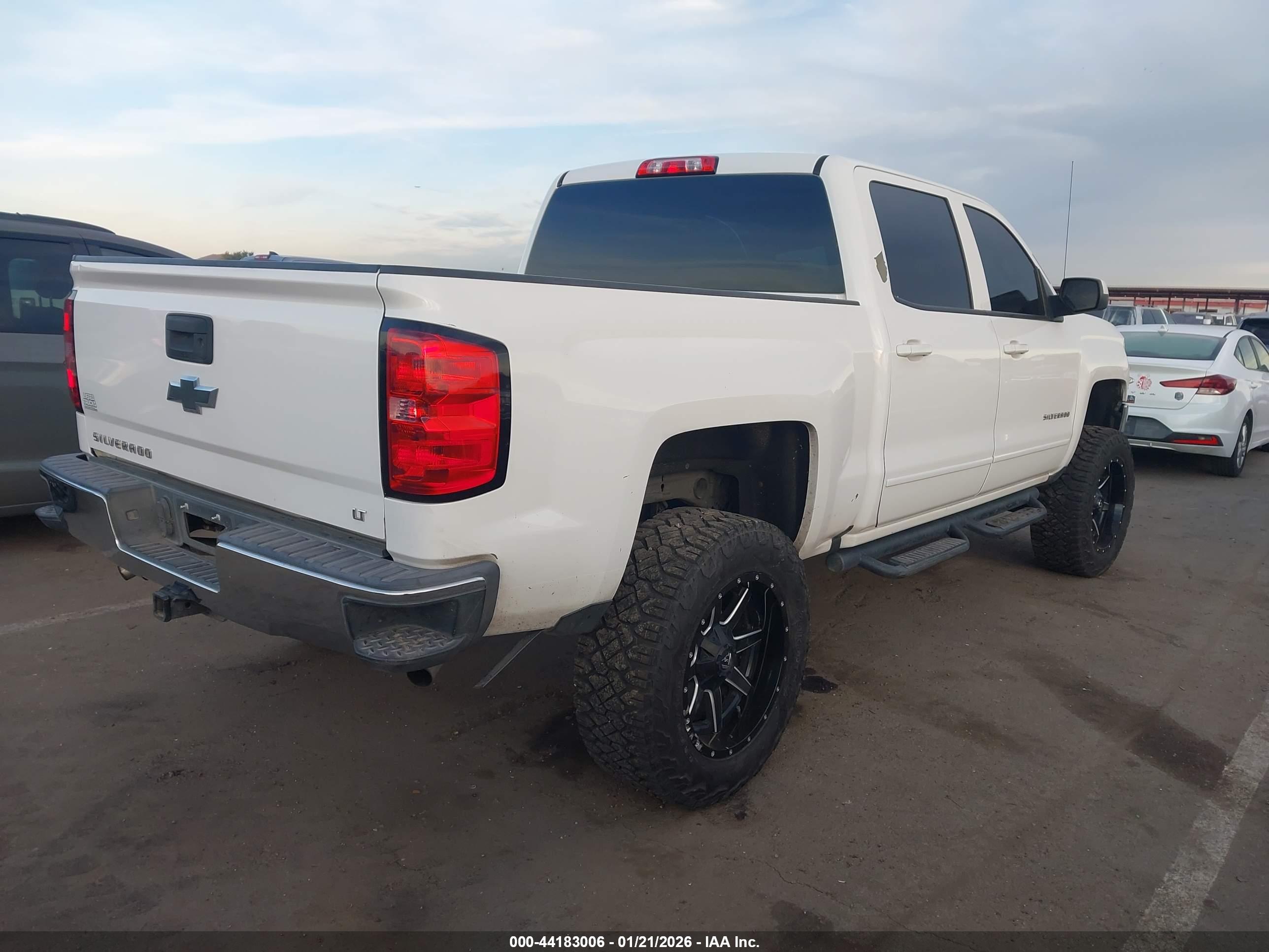 CHEVROLET SILVERADO image 4