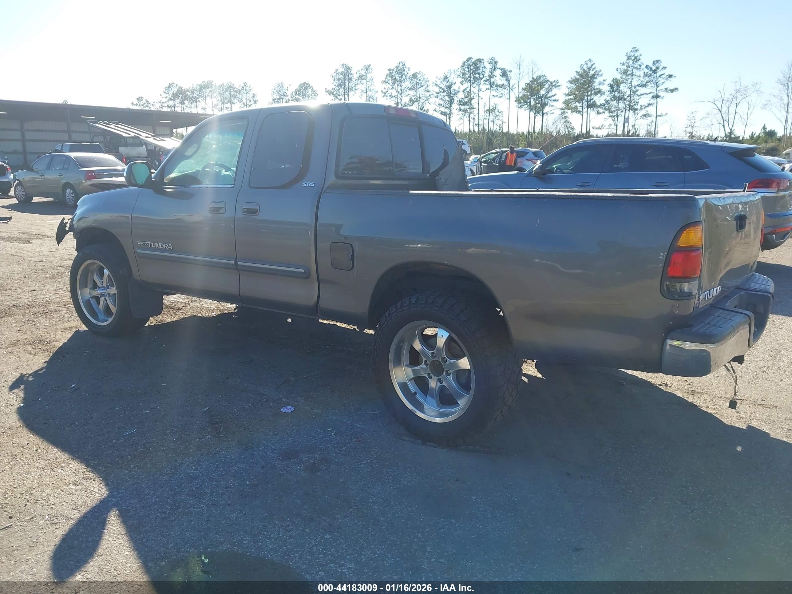 TOYOTA TUNDRA image 3
