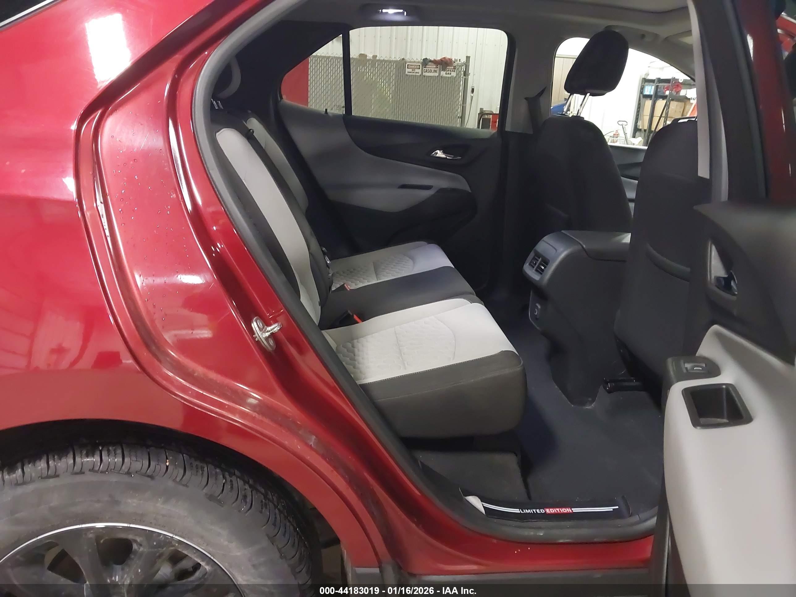 CHEVROLET EQUINOX image 8