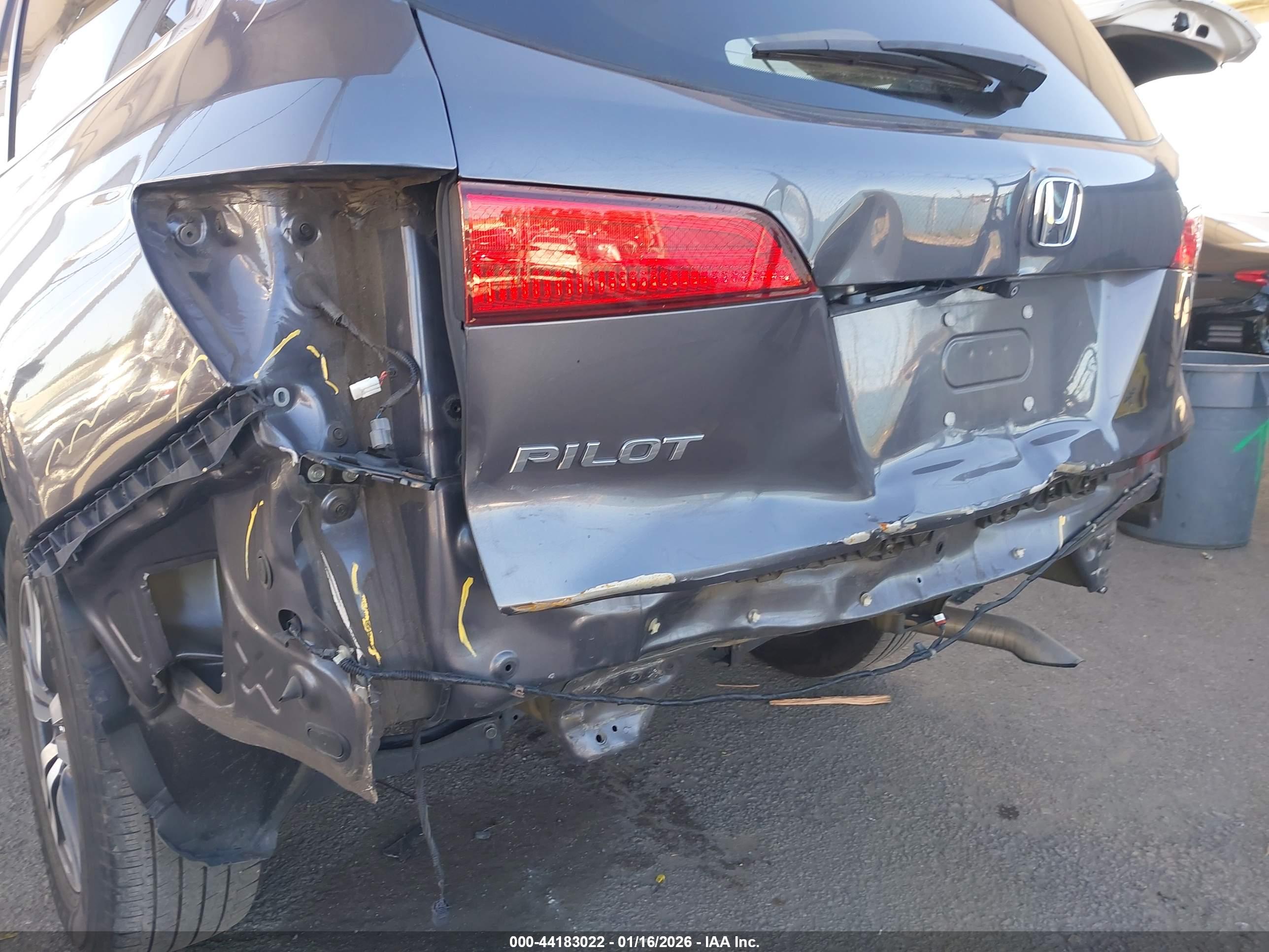 HONDA PILOT image 6