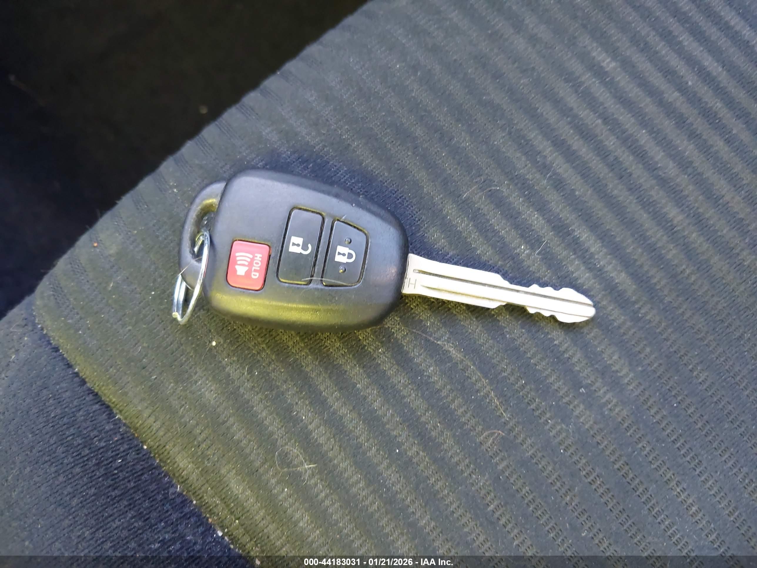 TOYOTA RAV4 image 11