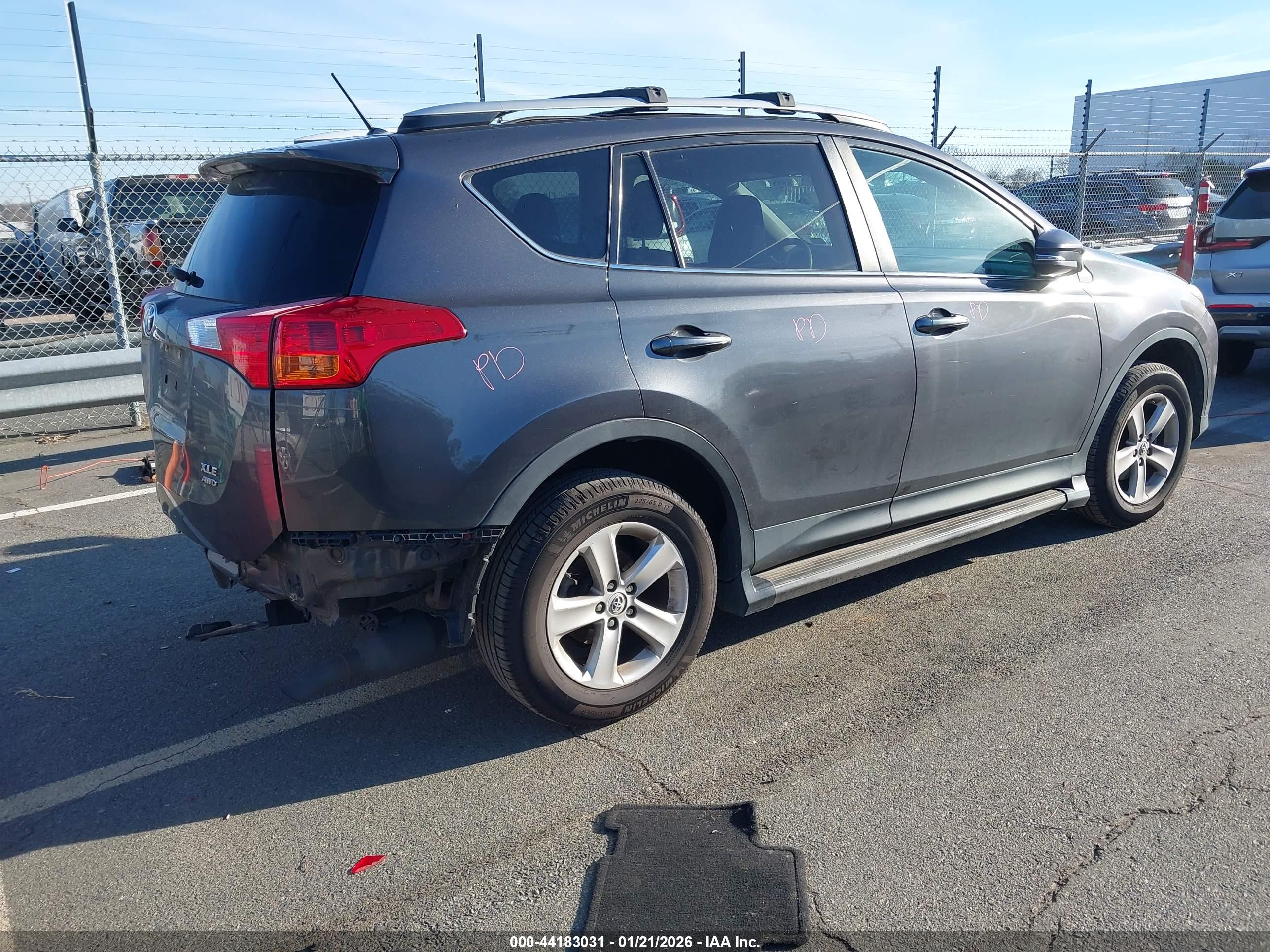 TOYOTA RAV4 image 4