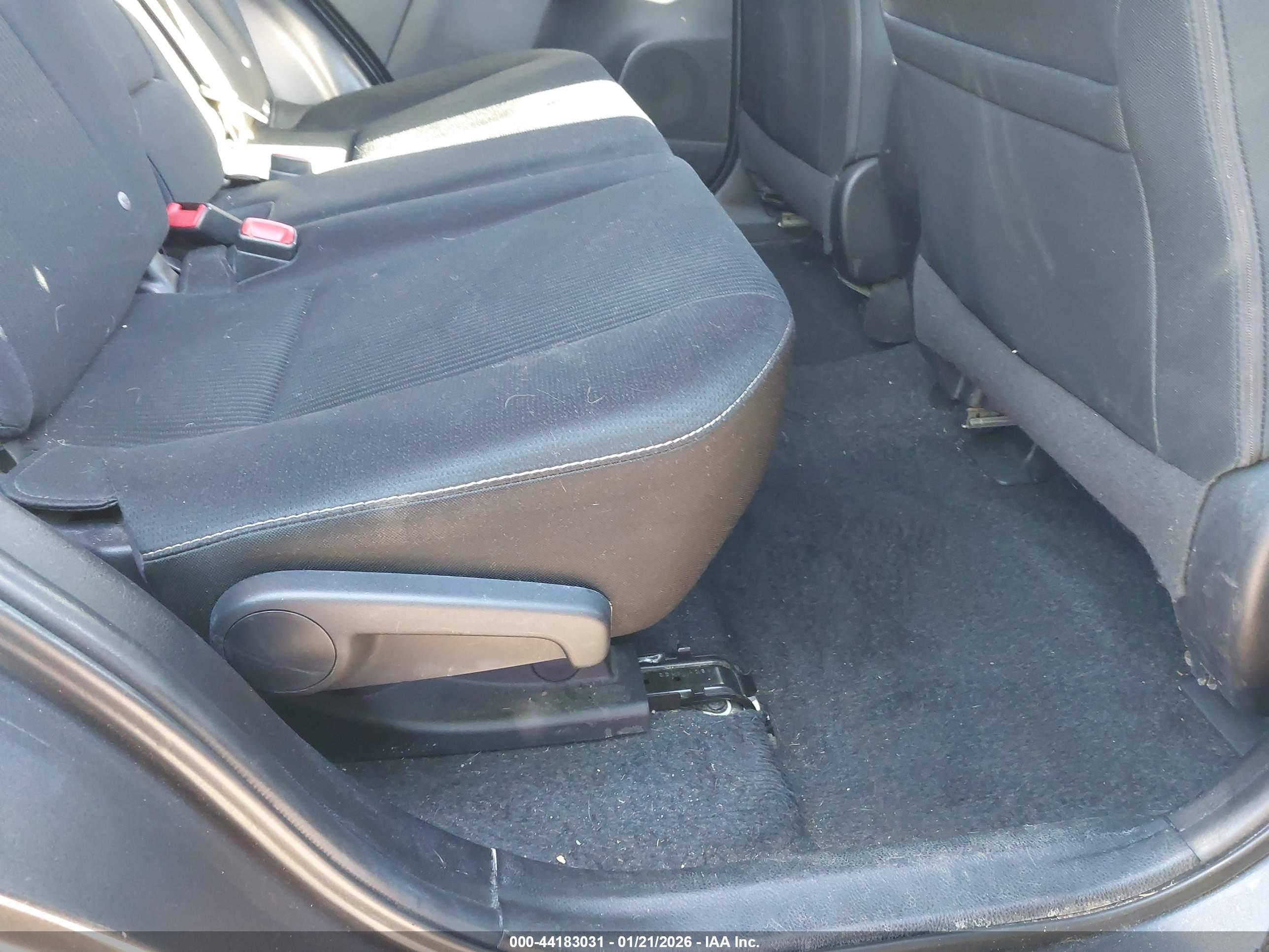 TOYOTA RAV4 image 8