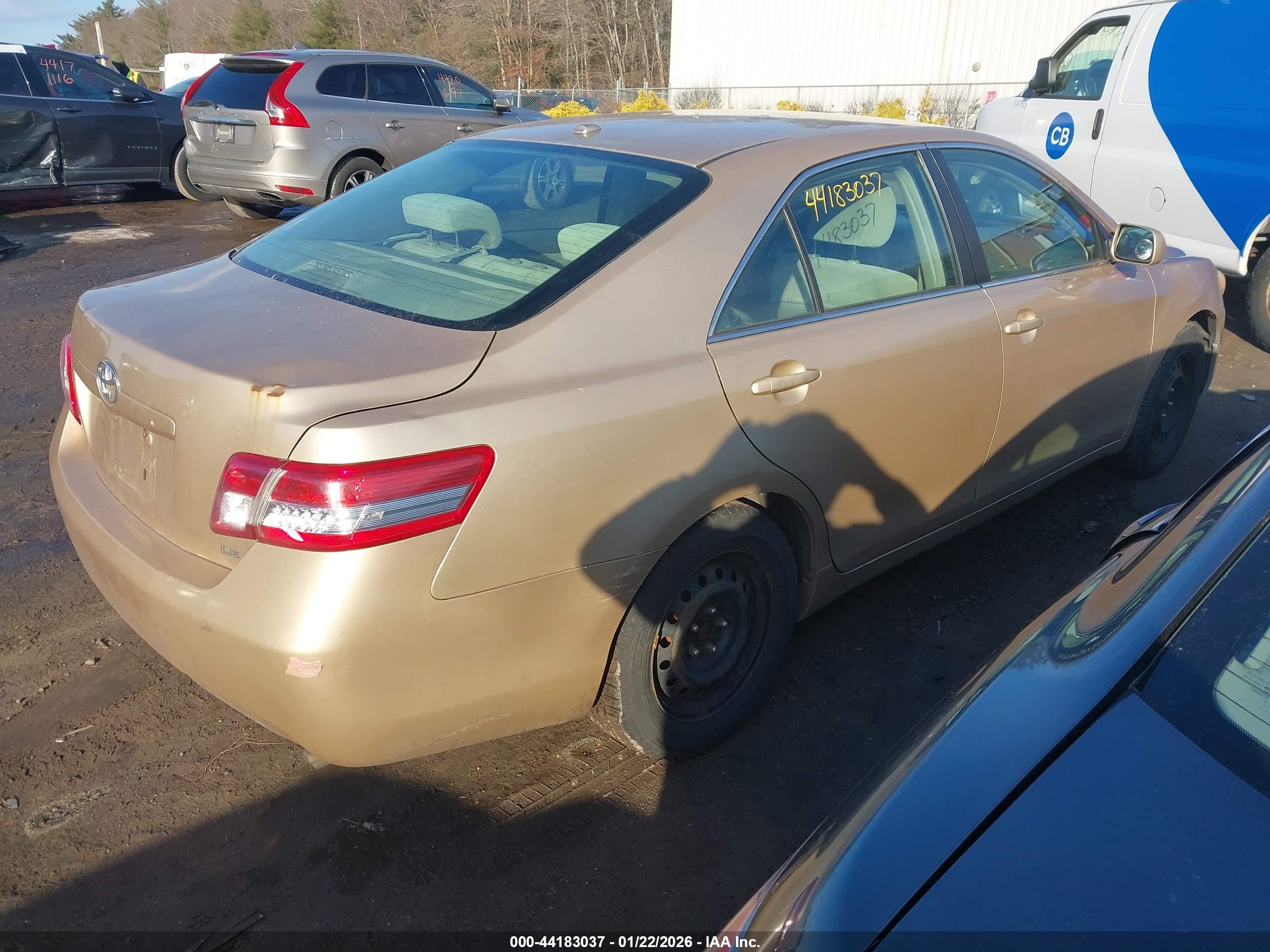 TOYOTA CAMRY image 4