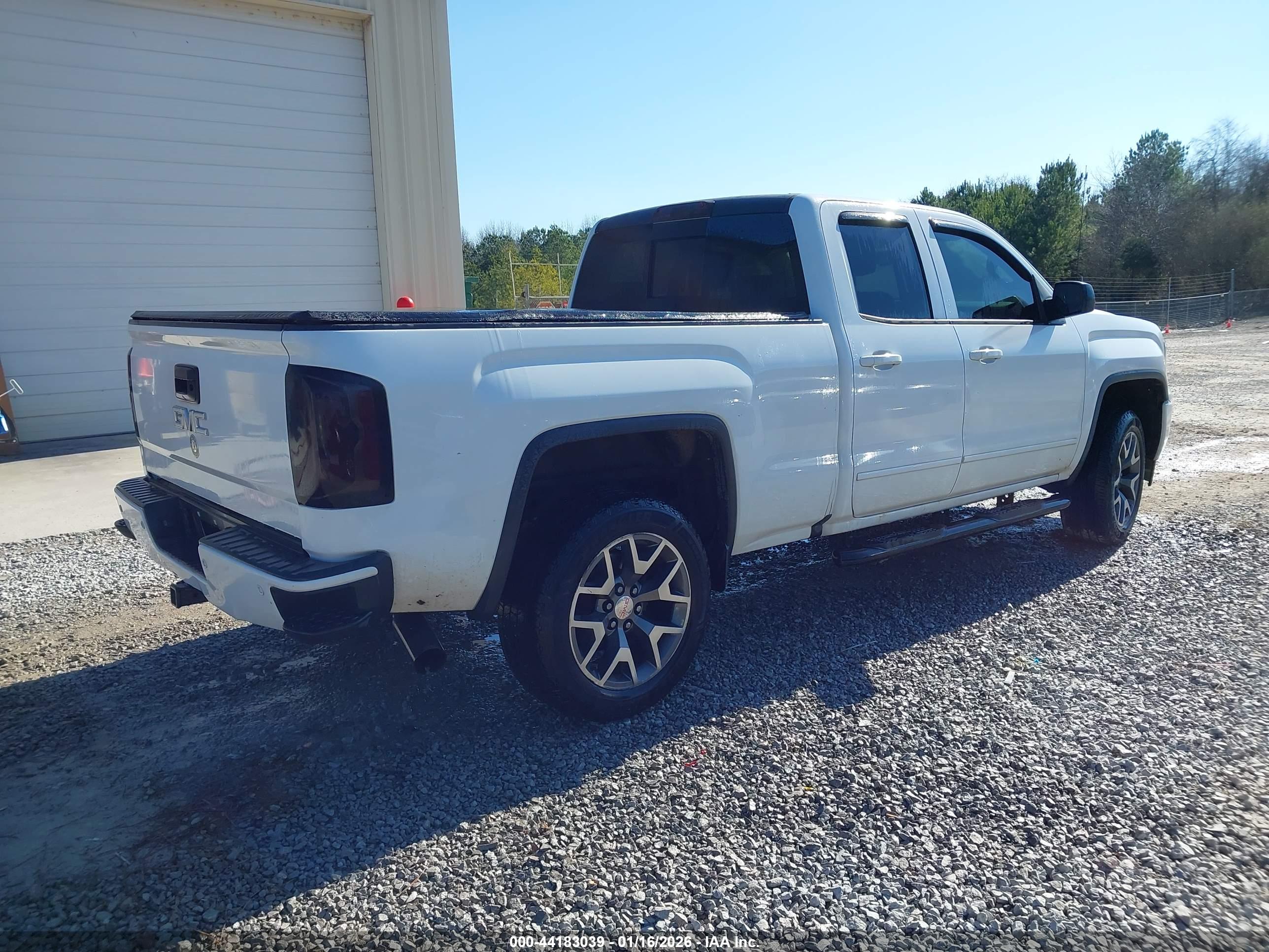 GMC SIERRA image 4