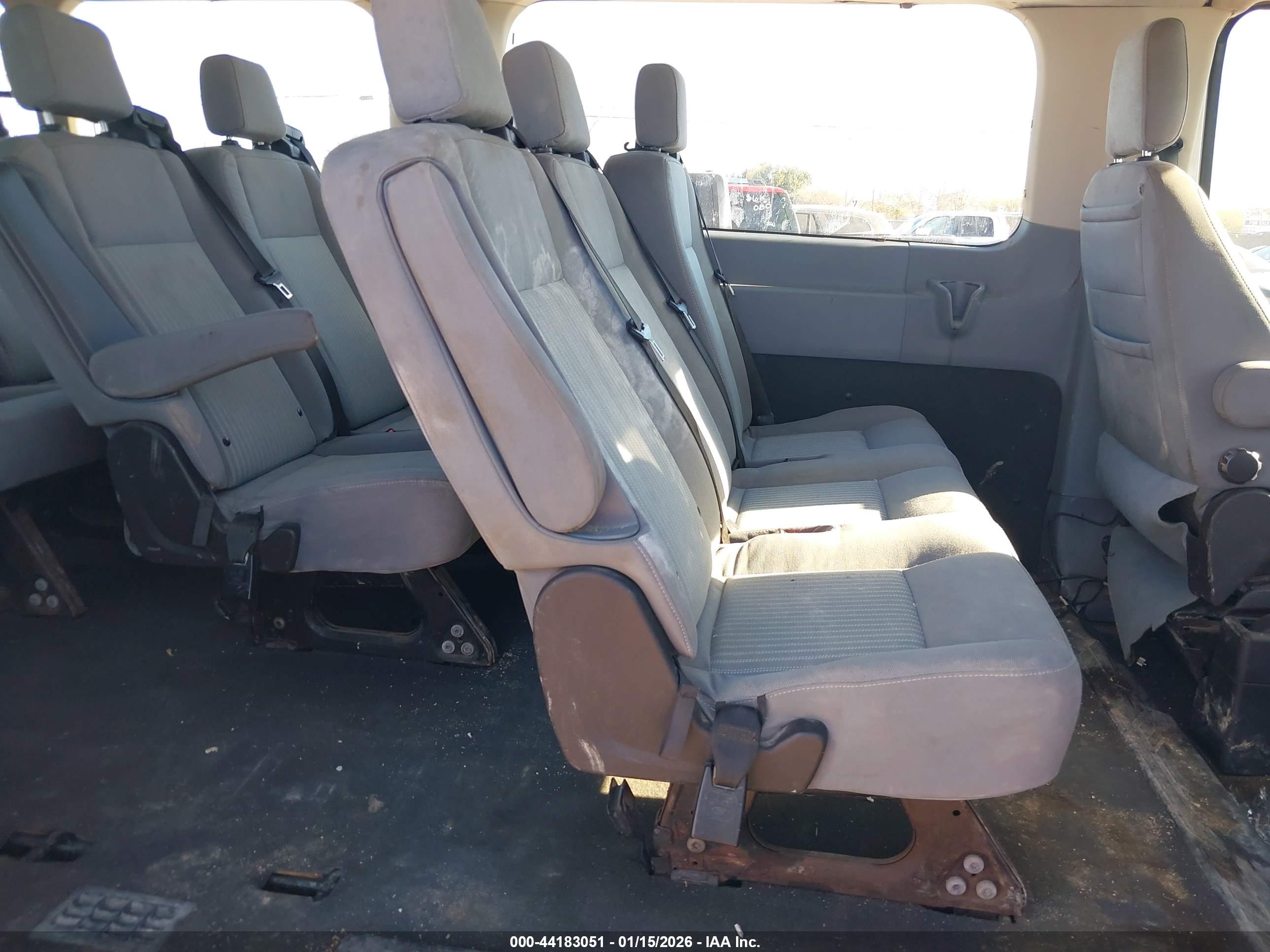 FORD TRANSIT-350 image 8