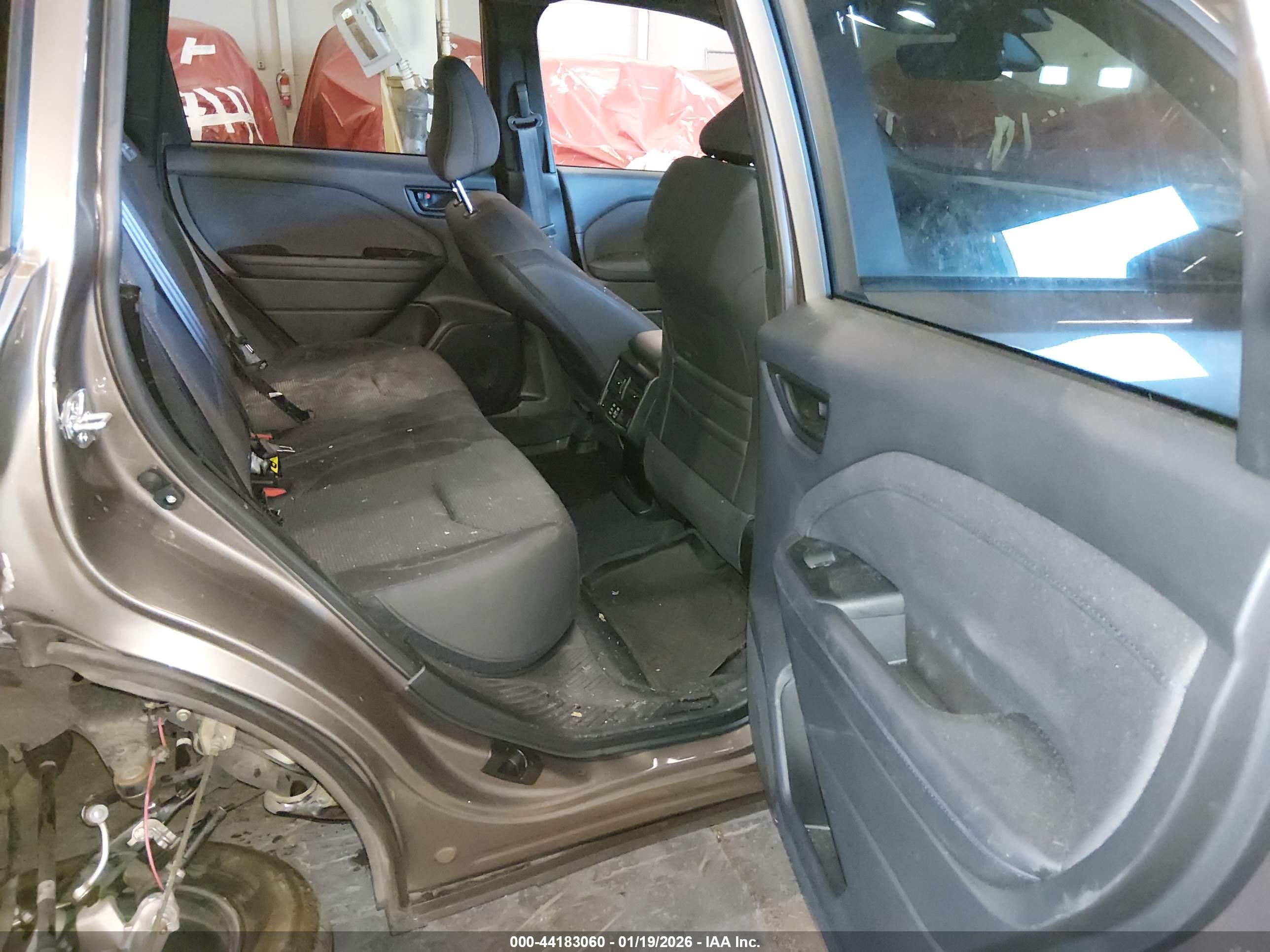 SUBARU FORESTER image 8
