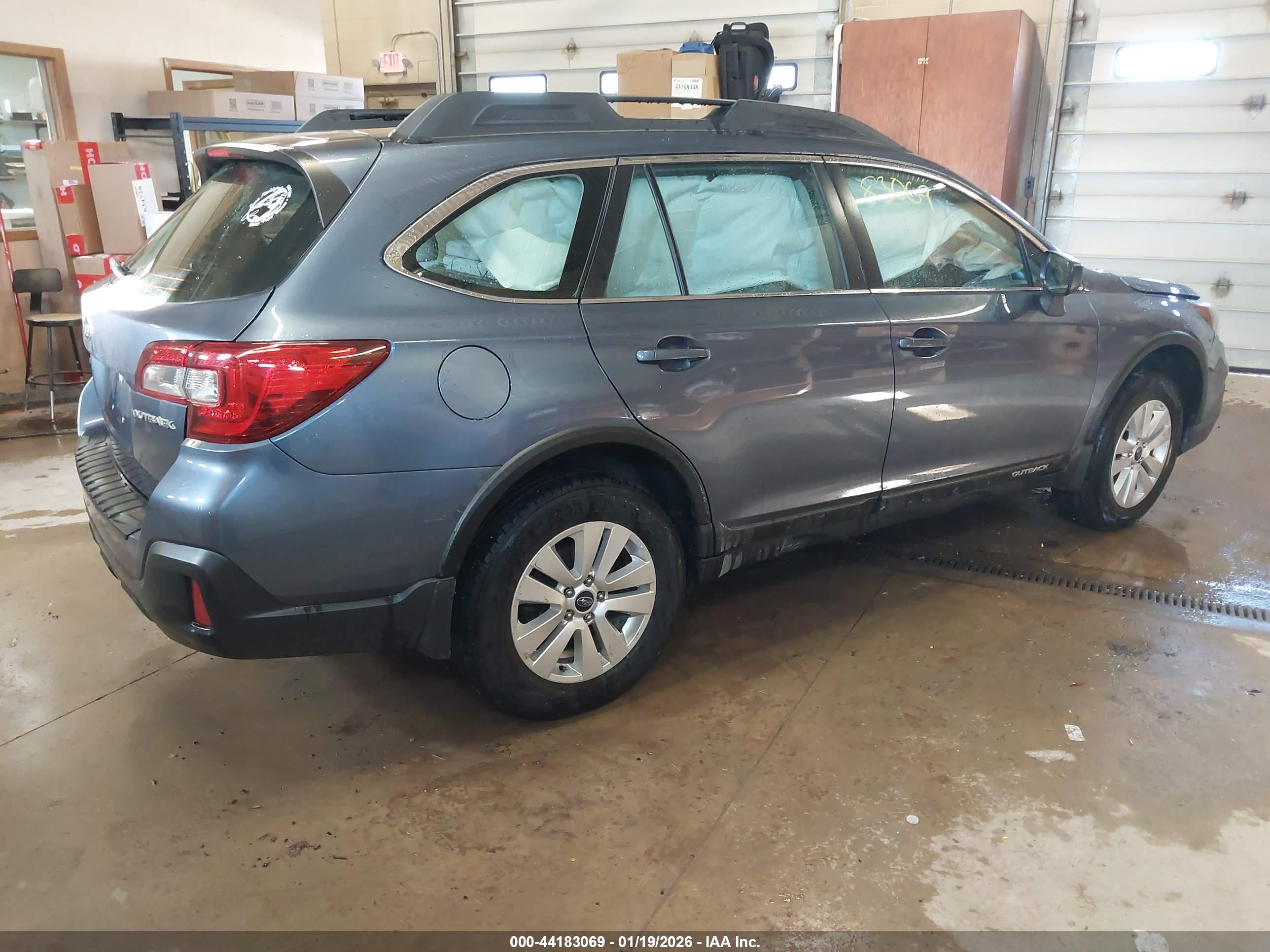 SUBARU OUTBACK image 4