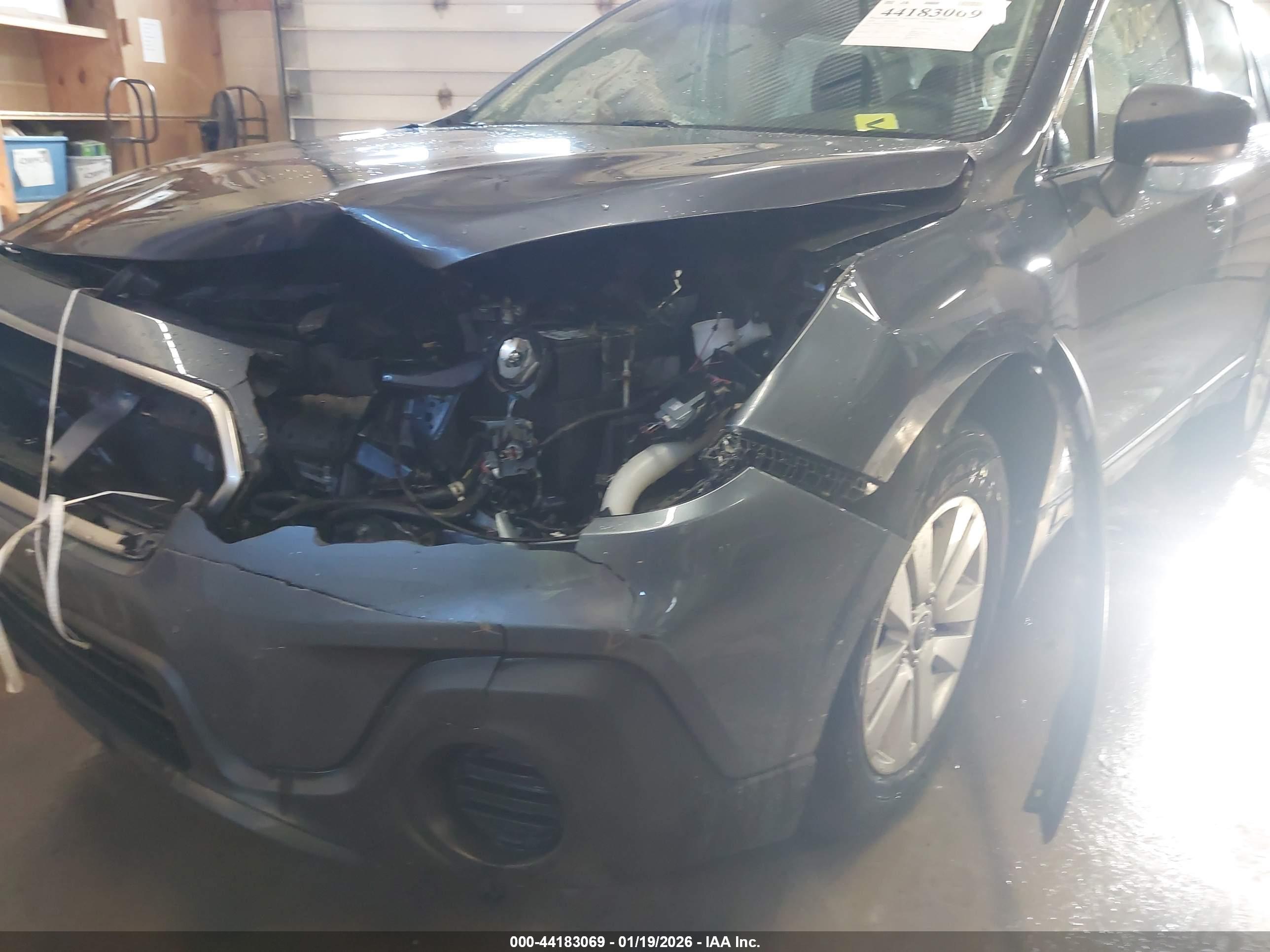 SUBARU OUTBACK image 6