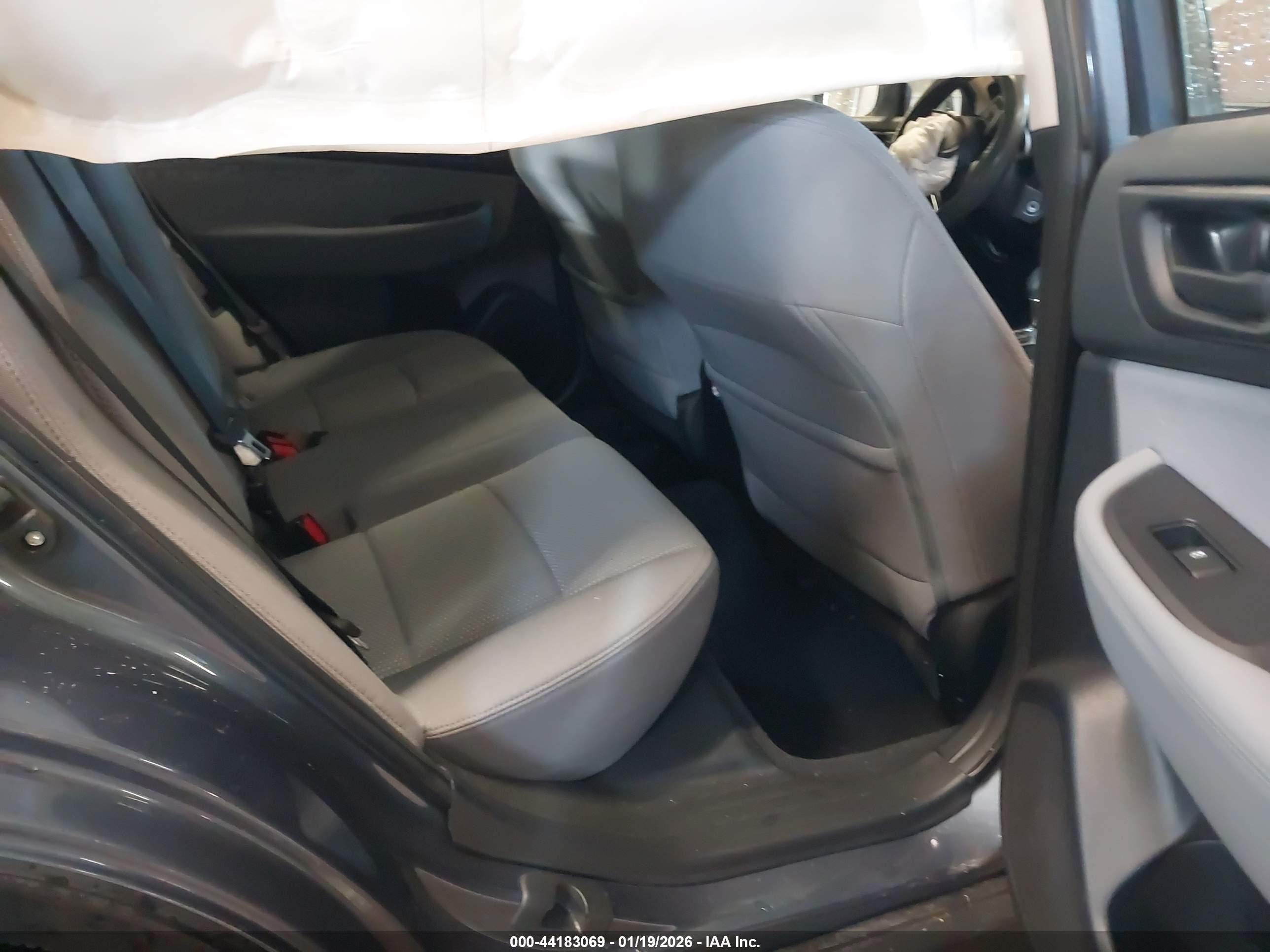 SUBARU OUTBACK image 8